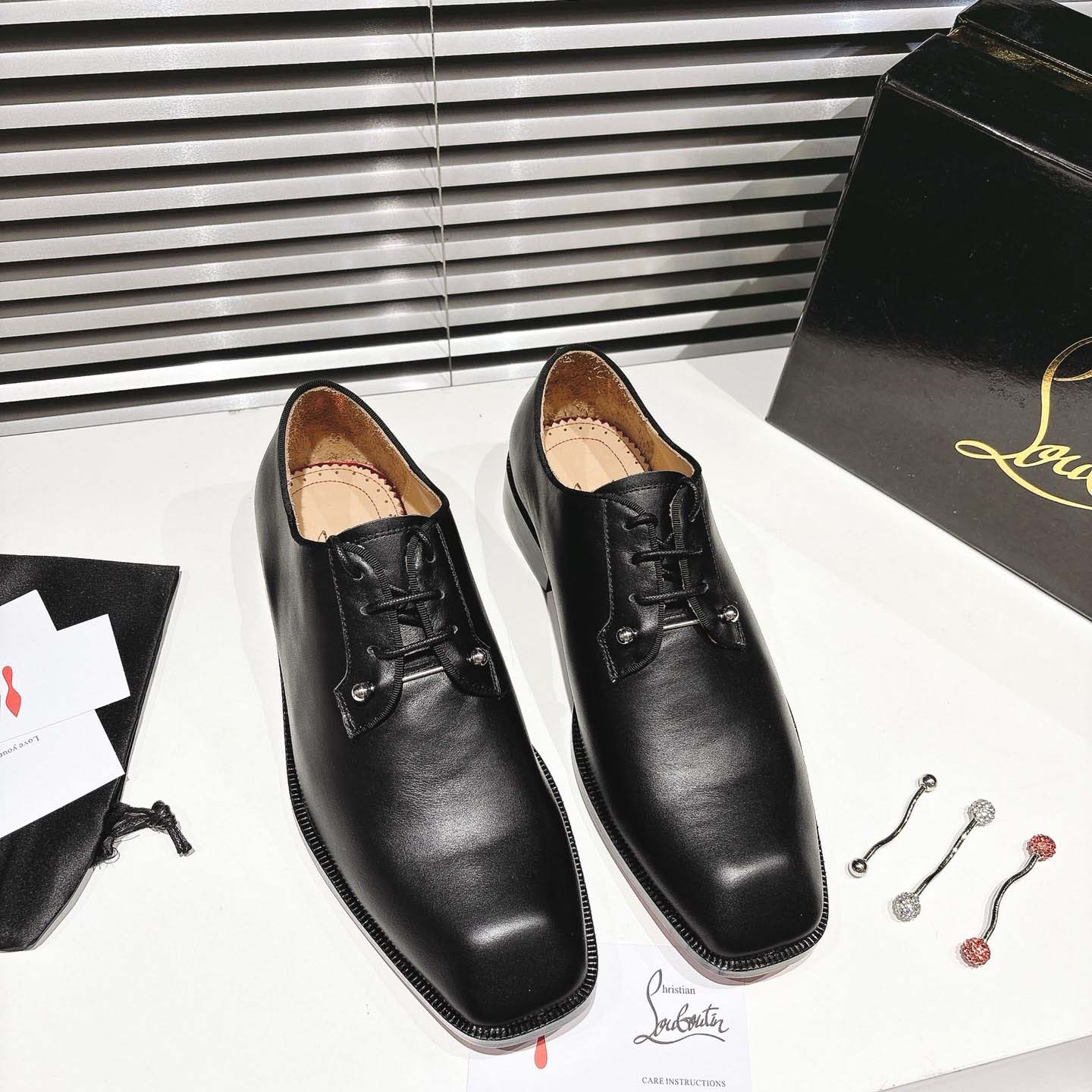 Christian Louboutin Chambeliss Derbies - Calf leather - DopestKickz