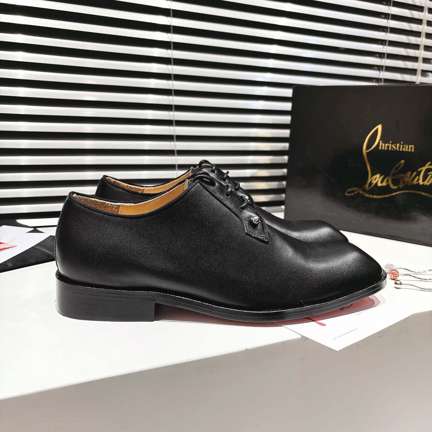 Christian Louboutin Chambeliss Derbies - Calf leather - DopestKickz