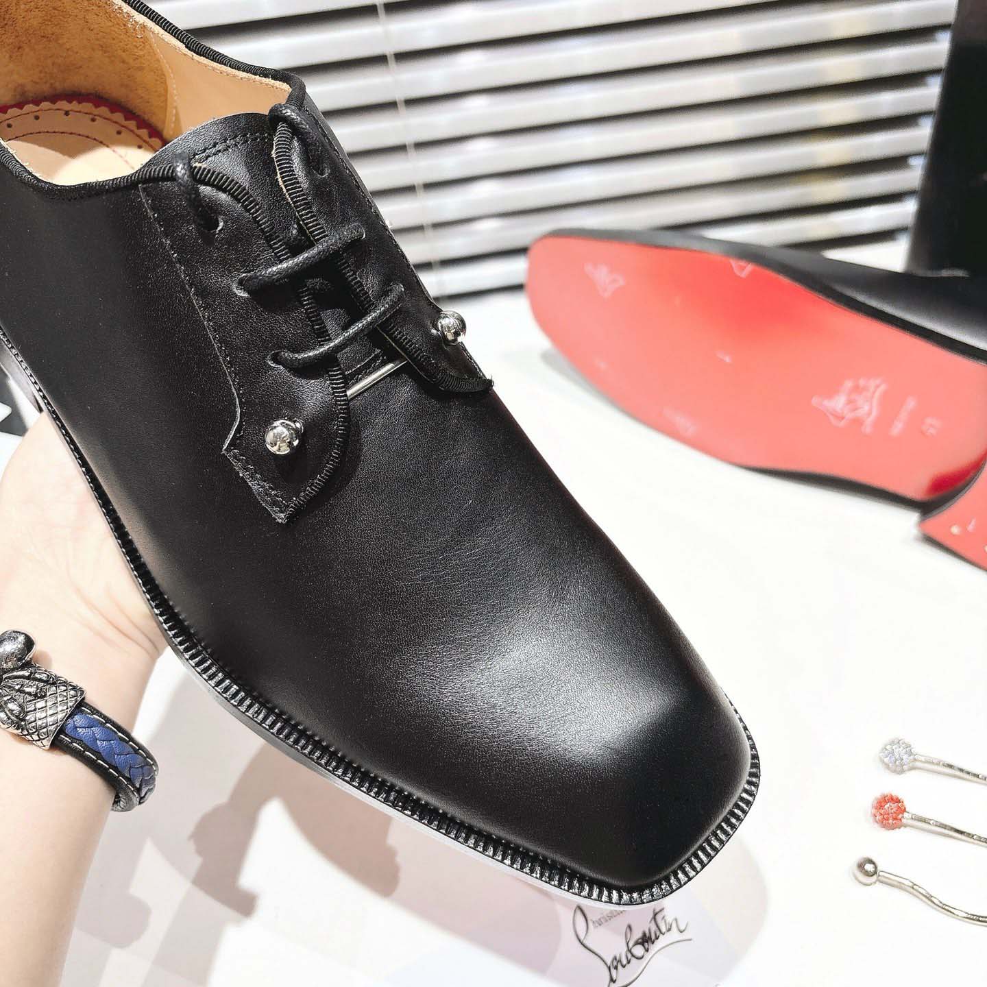 Christian Louboutin Chambeliss Derbies - Calf leather - DopestKickz