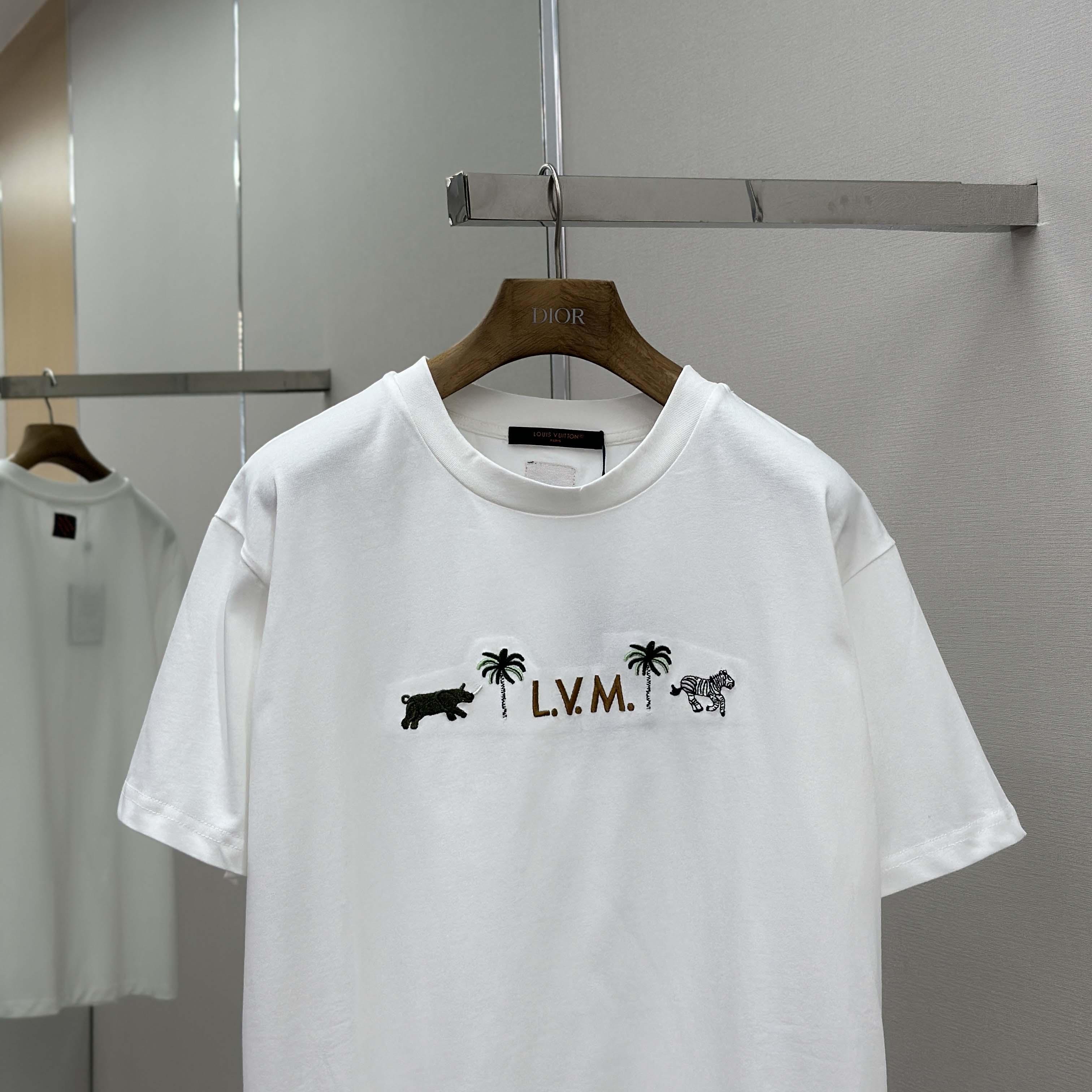 Louis Vuitton LV x The Darjeeling Limited Embroidered Short-Sleeved crewneck   1AJVQK - DopestKickz