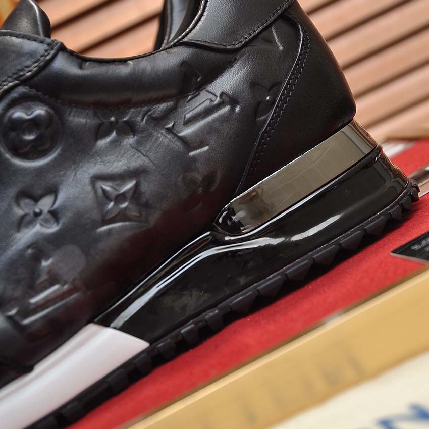 Louis Vuitton Sneaker        - DopestKickz