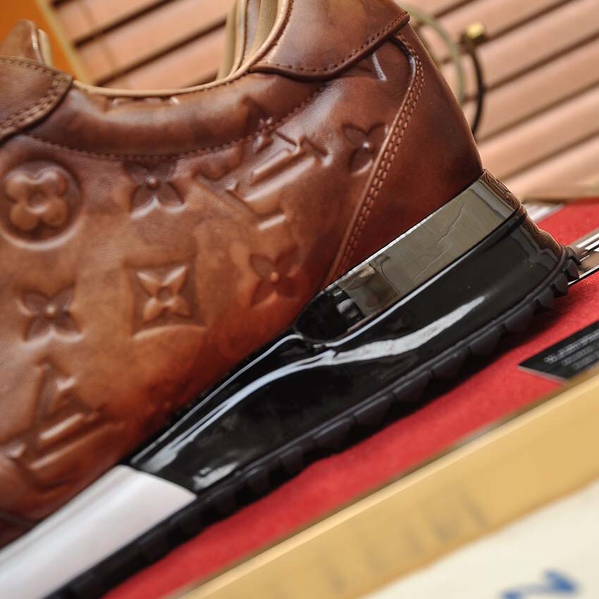 Louis Vuitton Sneaker        - DopestKickz