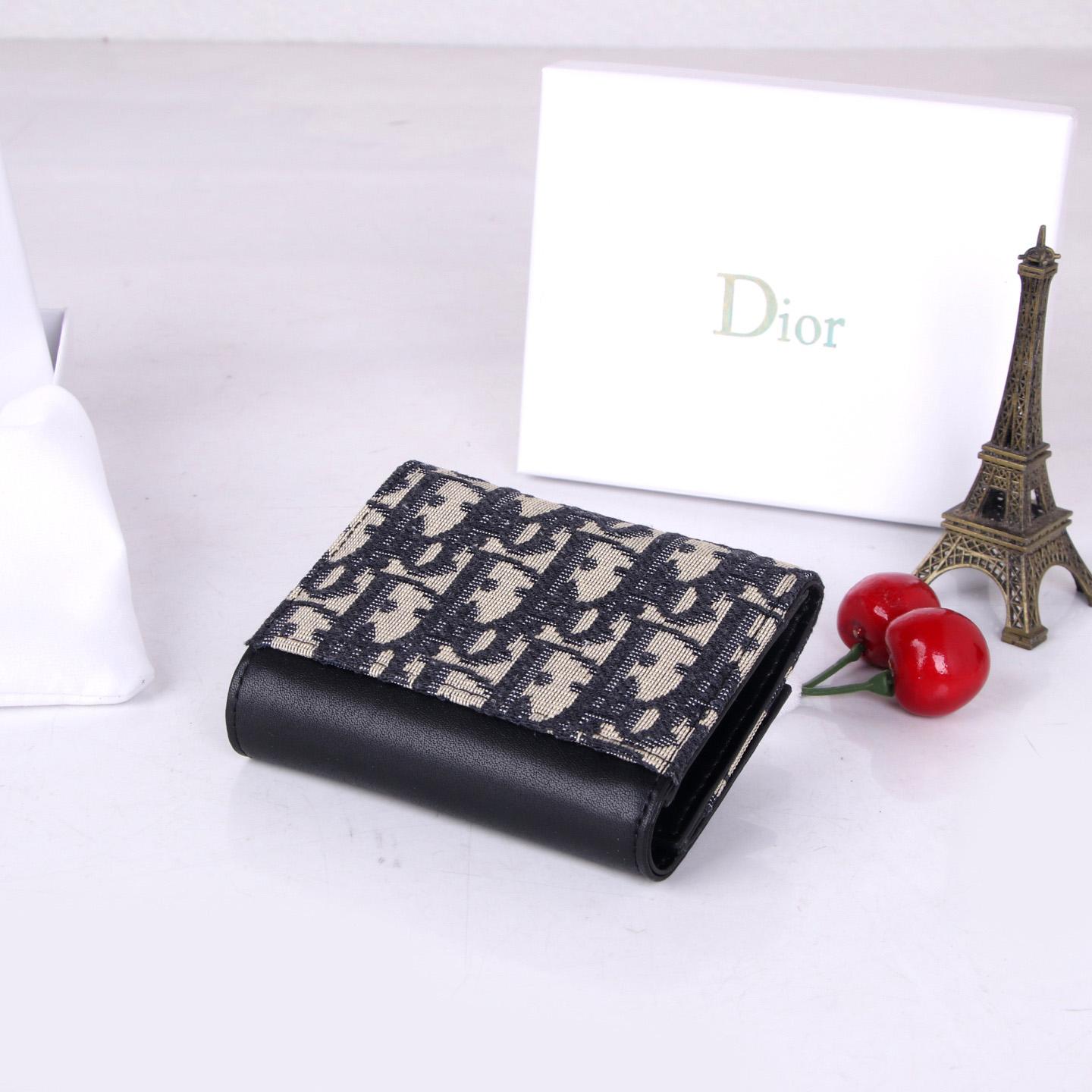 Dior Wallet   11*10*2cm - DopestKickz