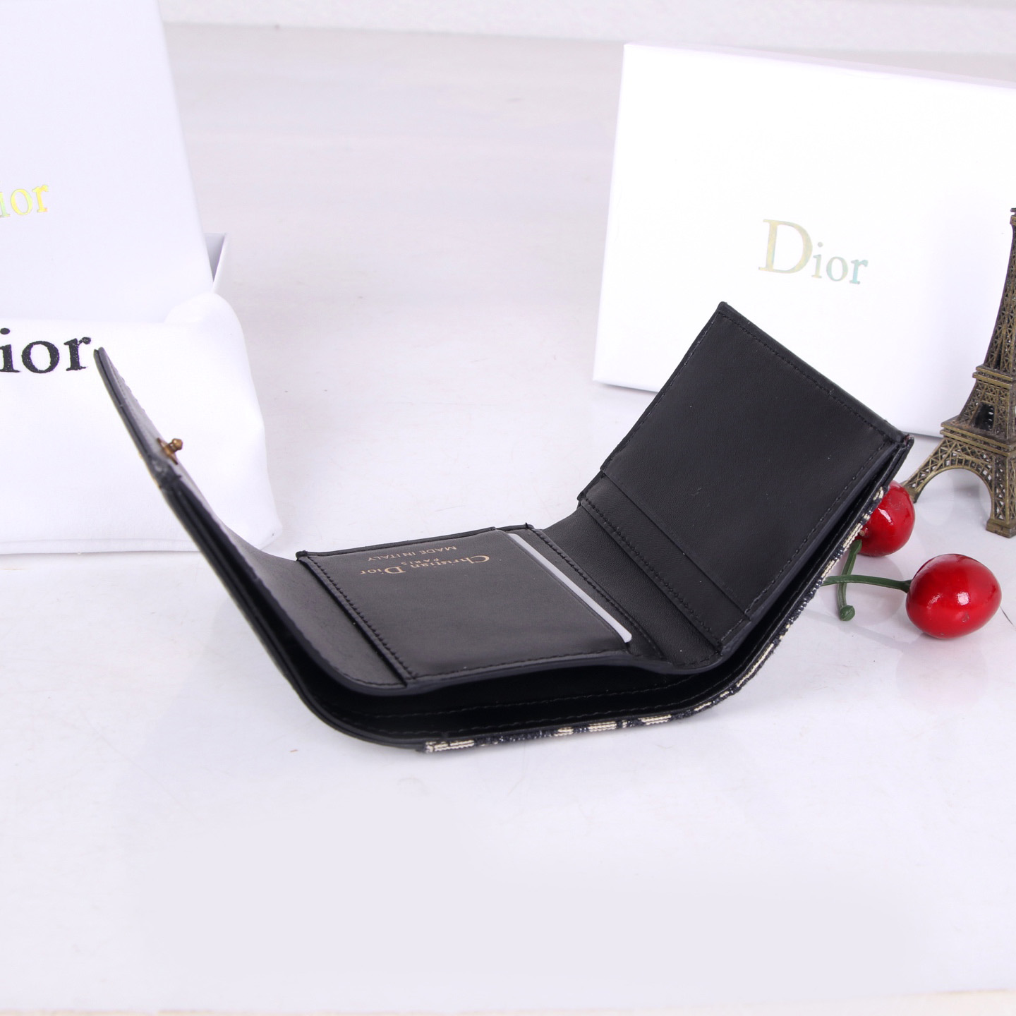 Dior Wallet   11*10*2cm - DopestKickz