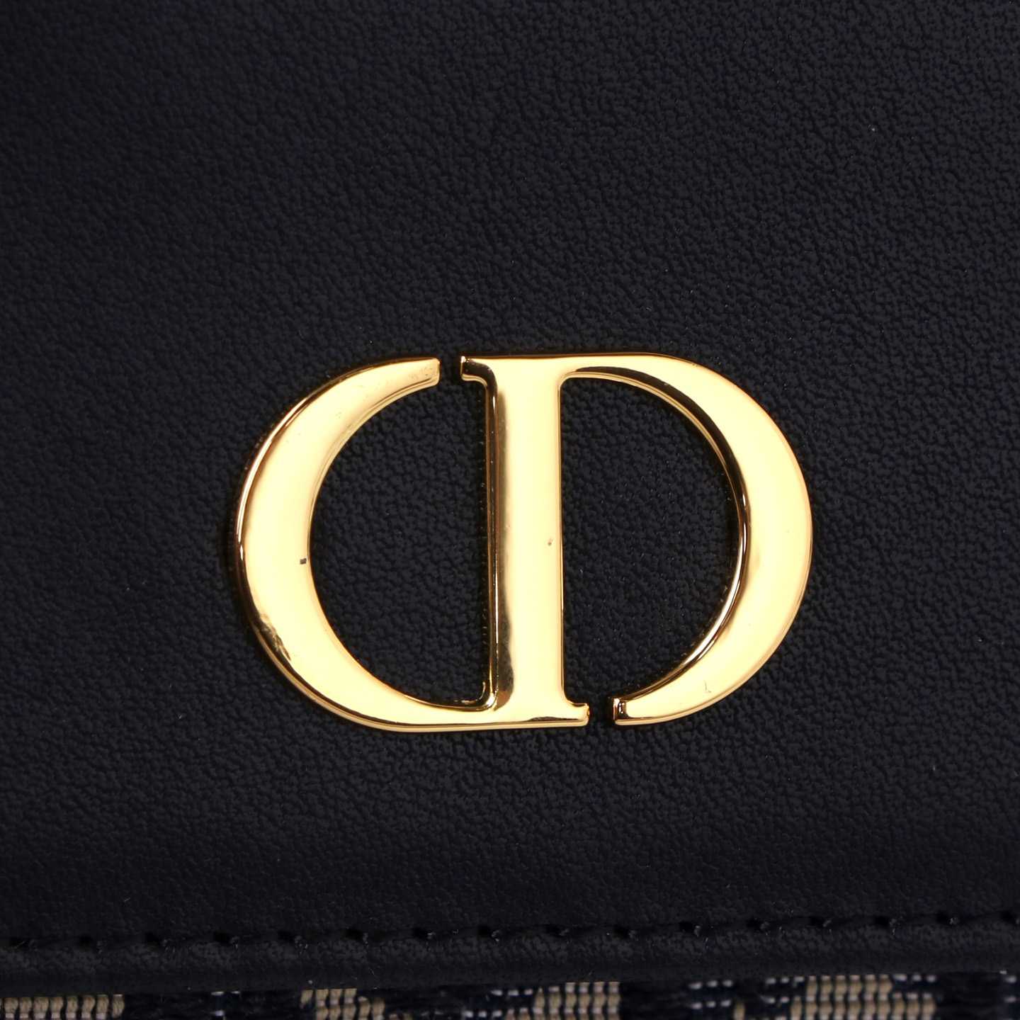Dior Wallet   11*10*2cm - DopestKickz