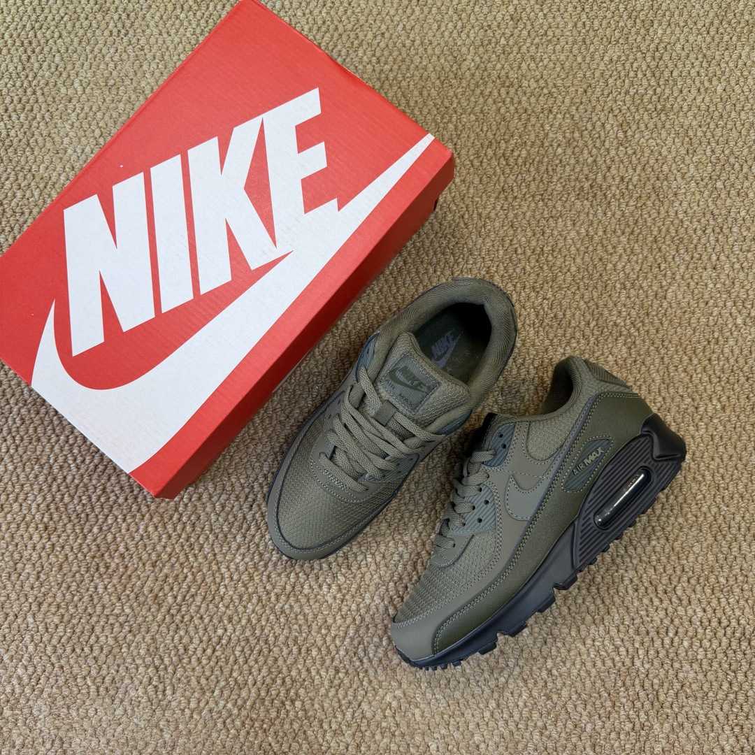 Nike Air Max 90 Sneakers    CN8490-001 - DopestKickz