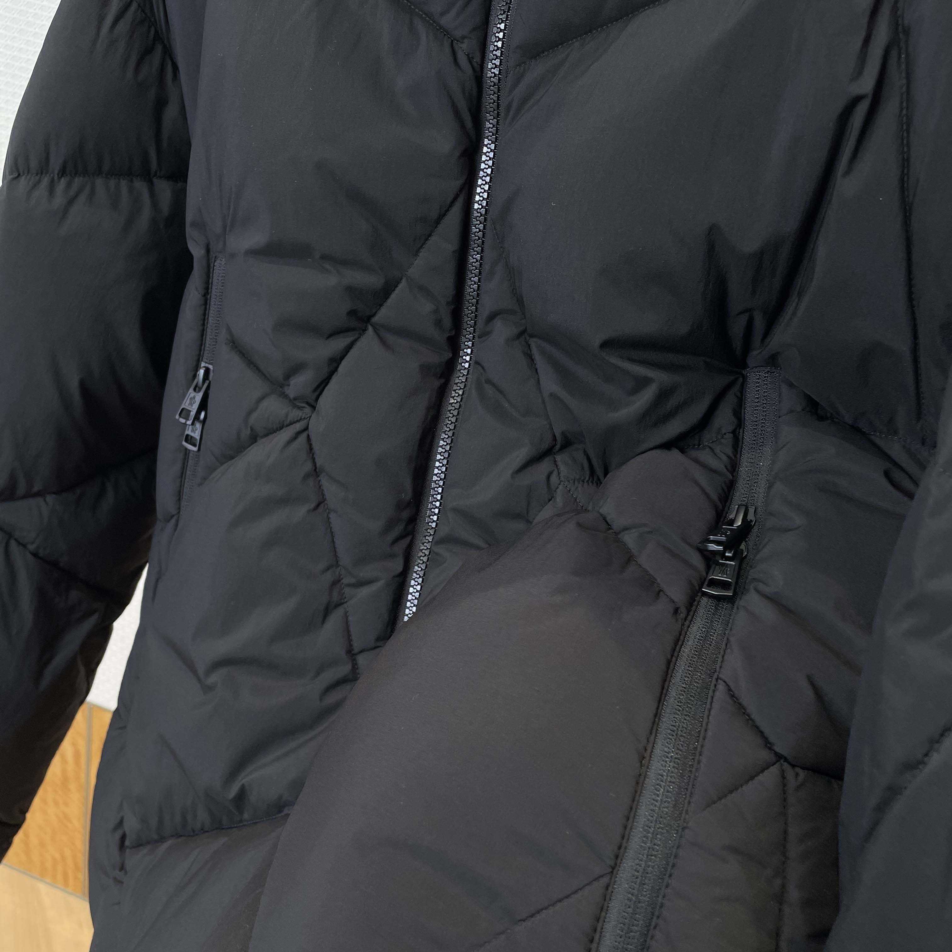 Moncler Vardar Short Down Jacket - DopestKickz