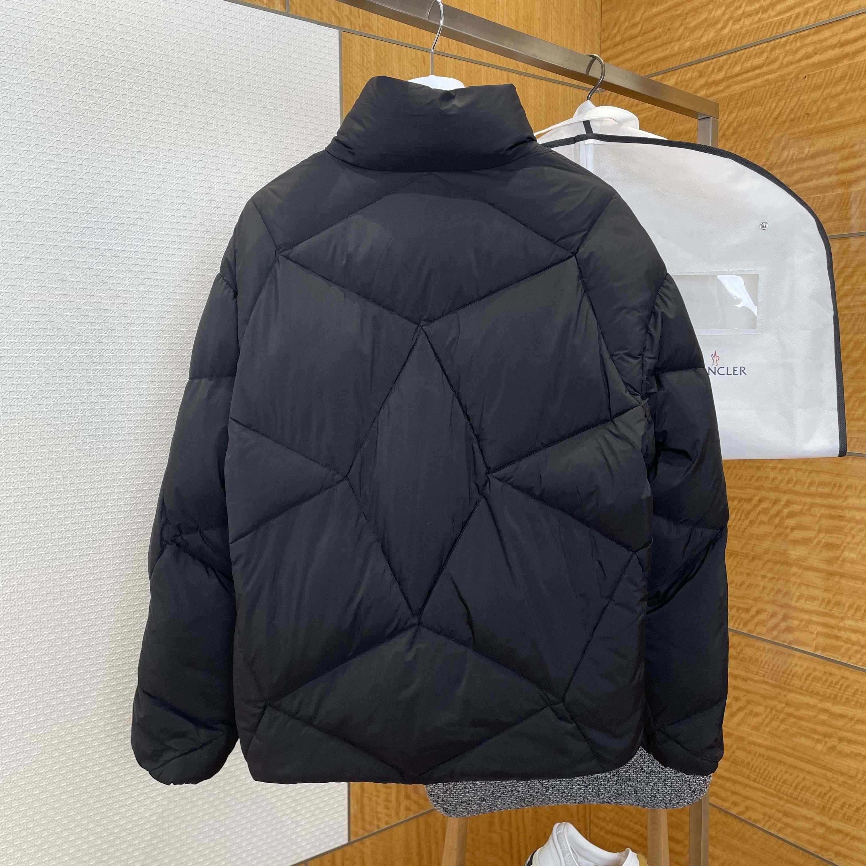 Moncler Vardar Short Down Jacket - DopestKickz