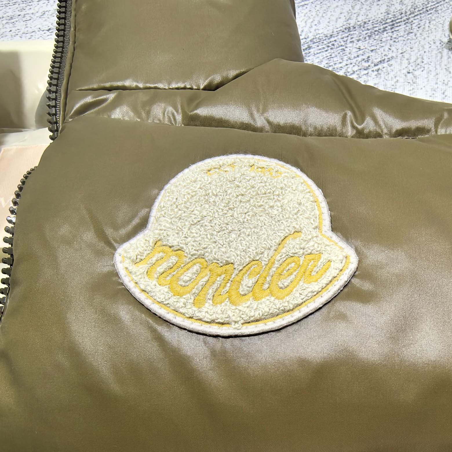 Moncler Lipsi Down Vest - DopestKickz