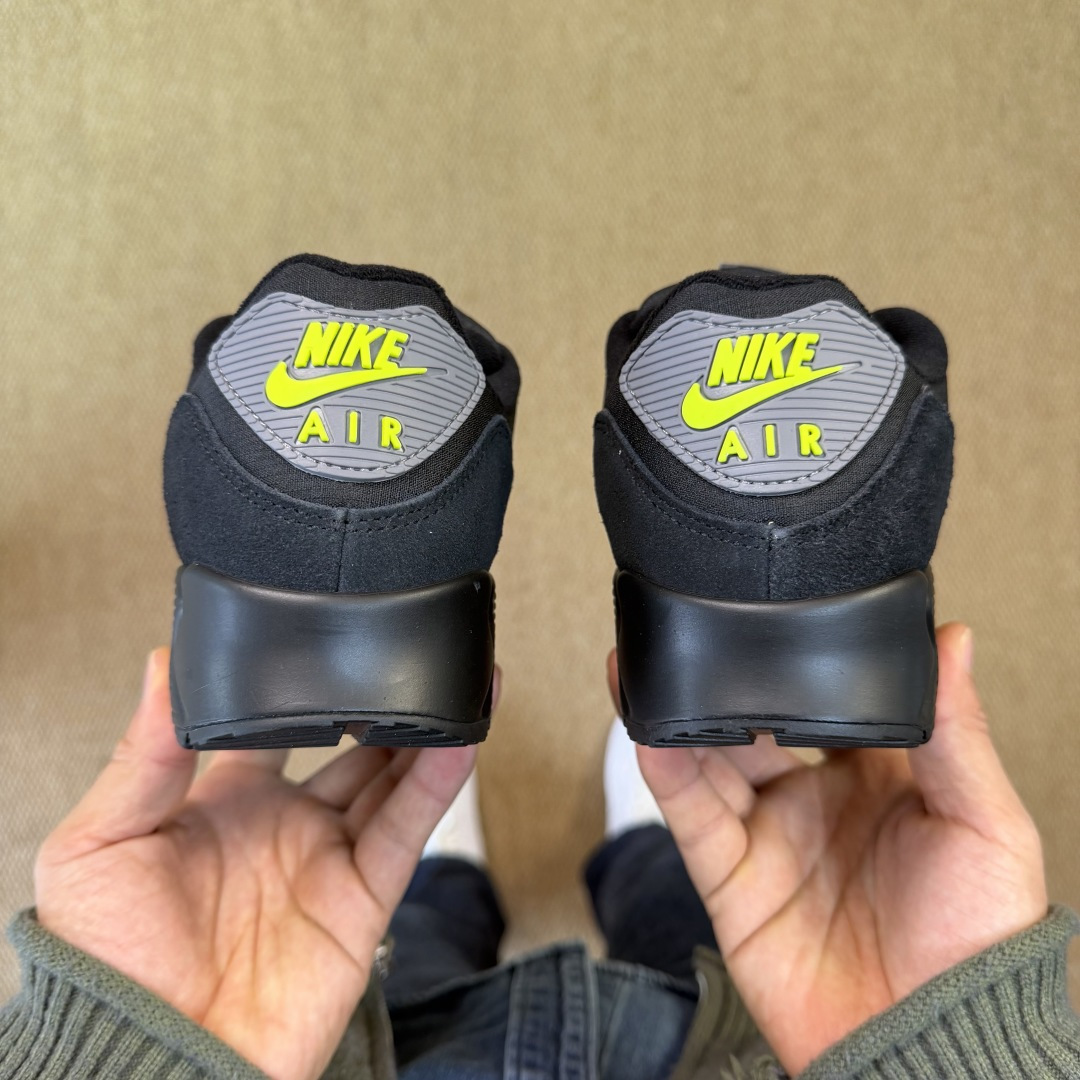 Nike Air Max 90 Sneakers     FZ7186-100 - DopestKickz