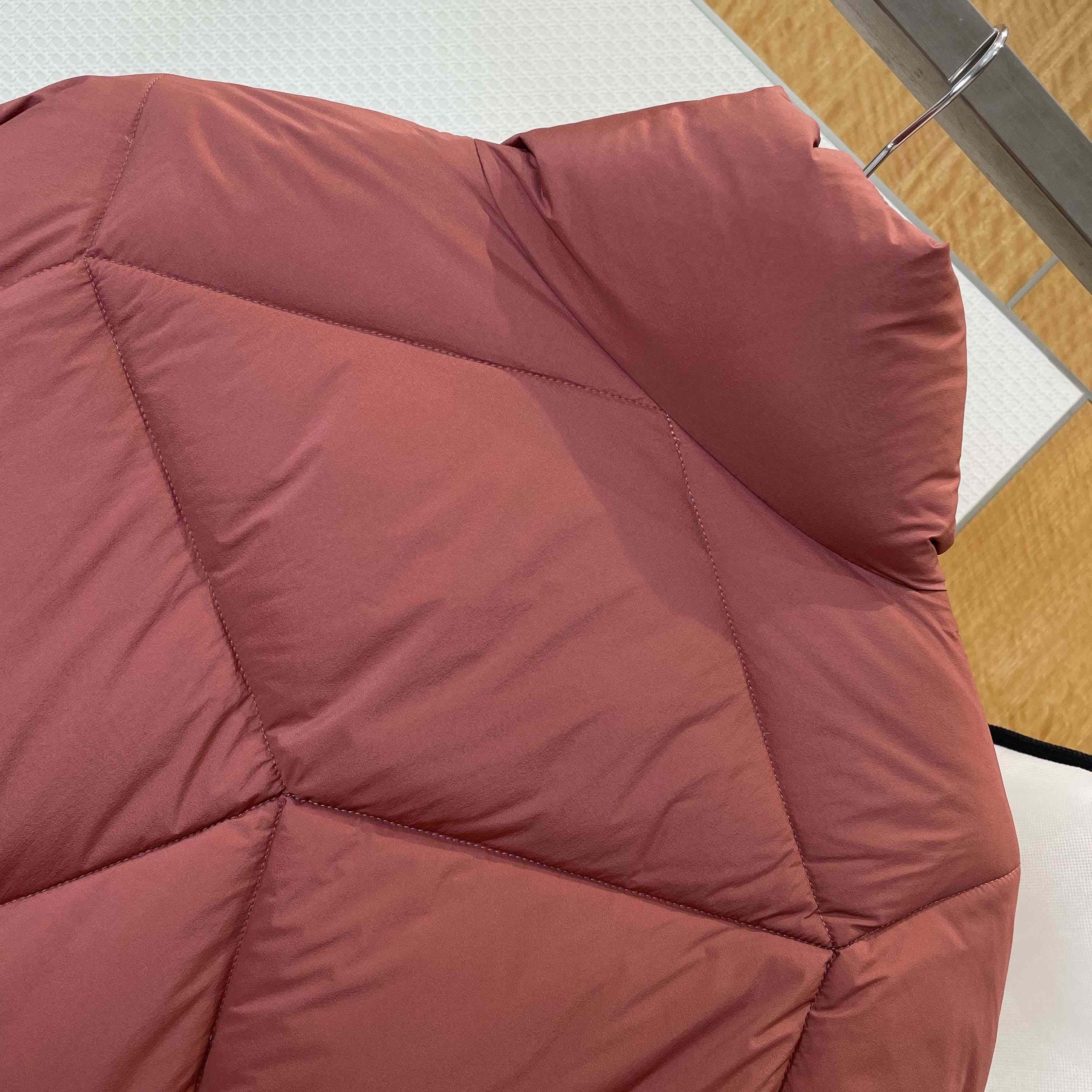 Moncler Vardar Short Down Jacket - DopestKickz