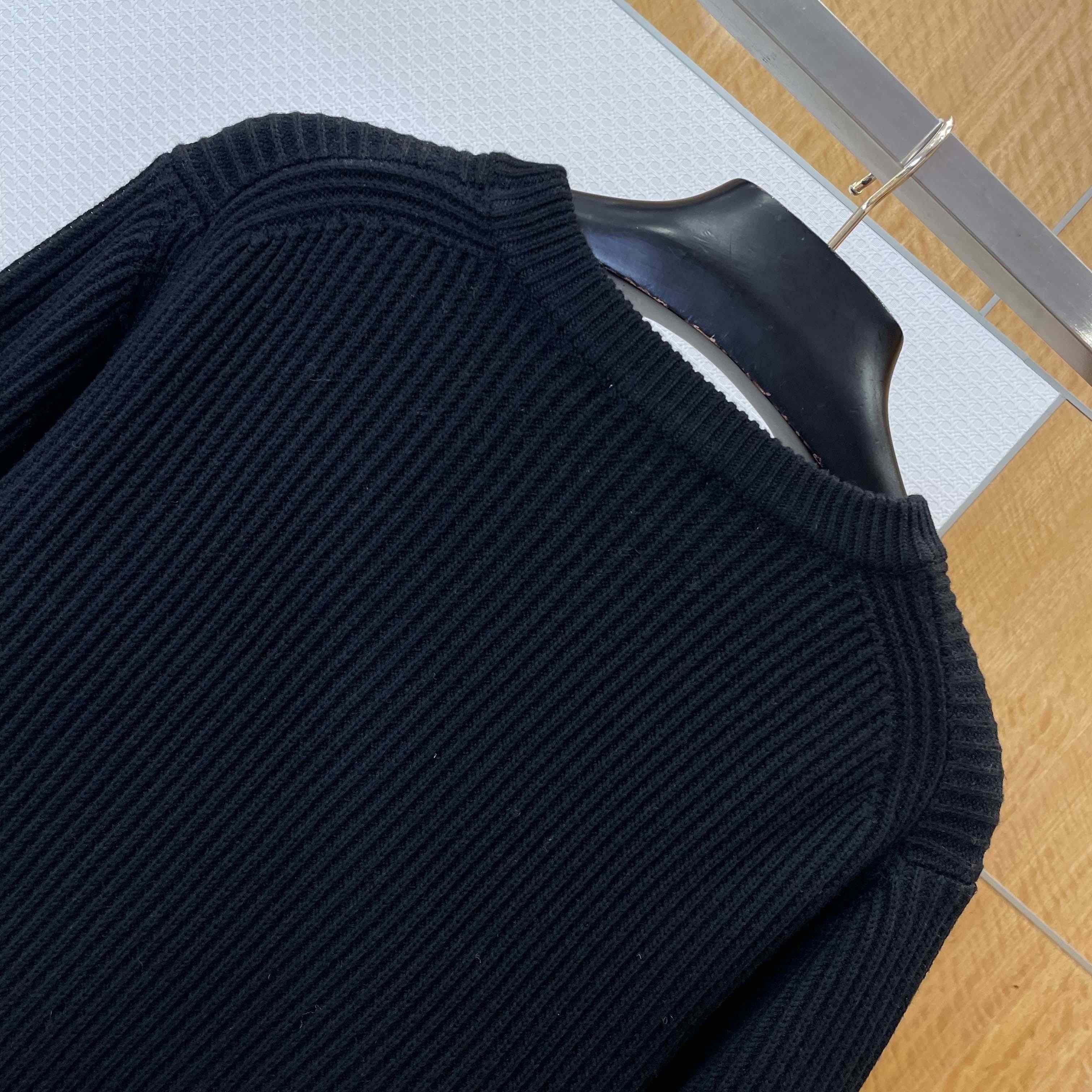 Moncler Cotton Sweater - DopestKickz