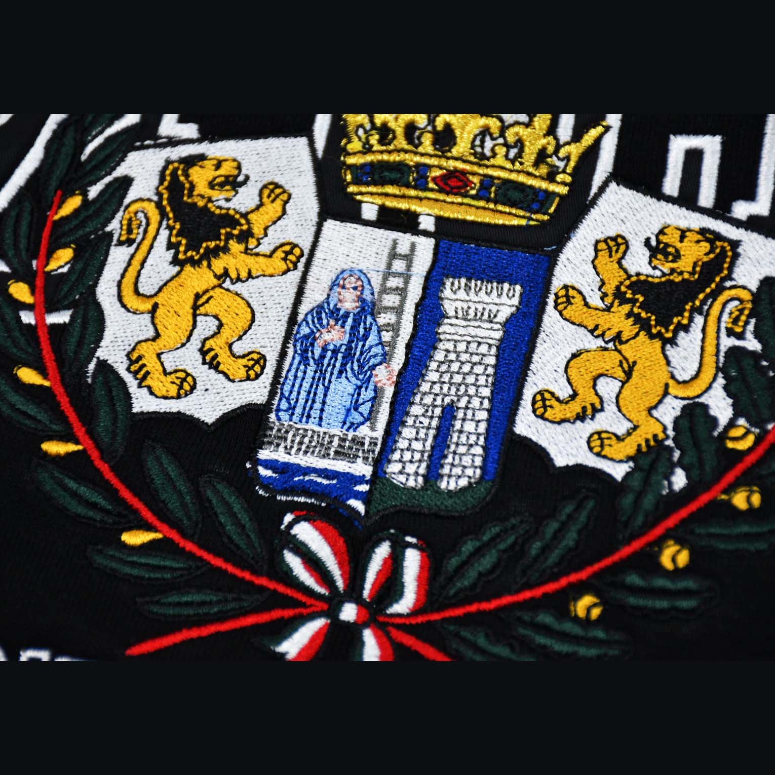 Supreme Crest Appliqué Half Zip Pullover 'Black' - DopestKickz