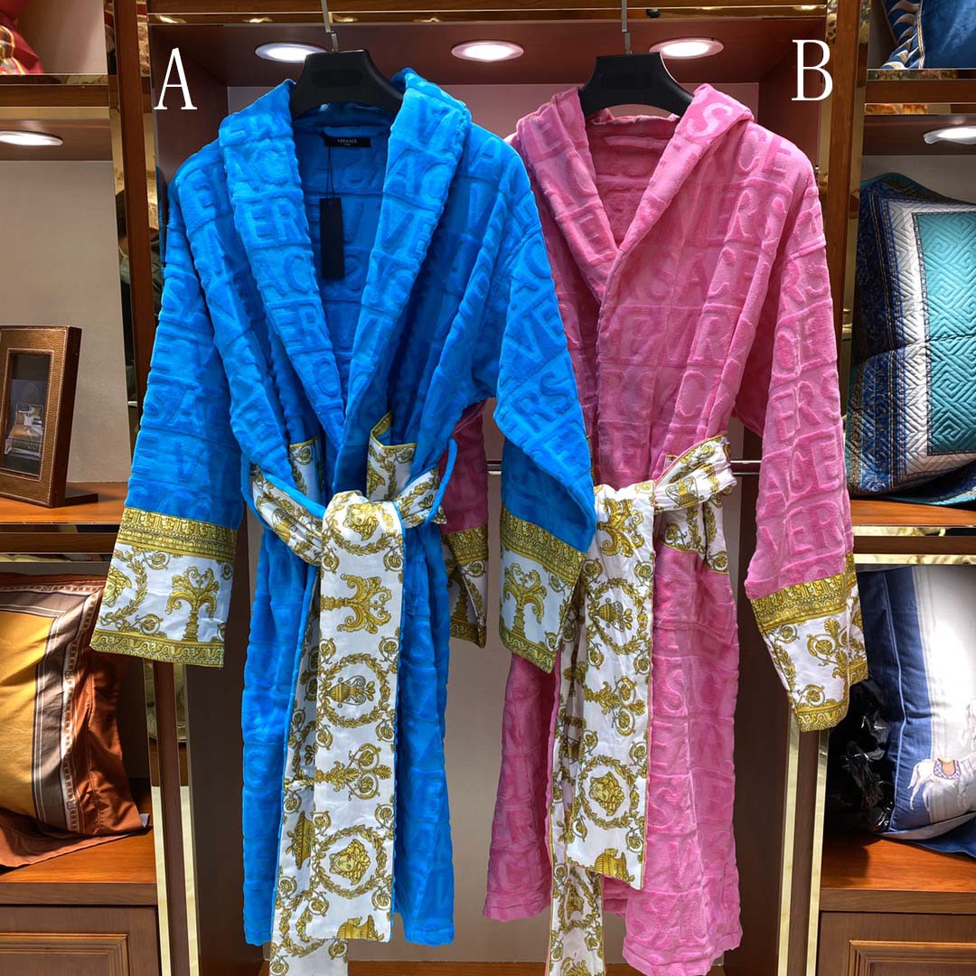 Versace Medusa Amplified Bathrobe - DopestKickz