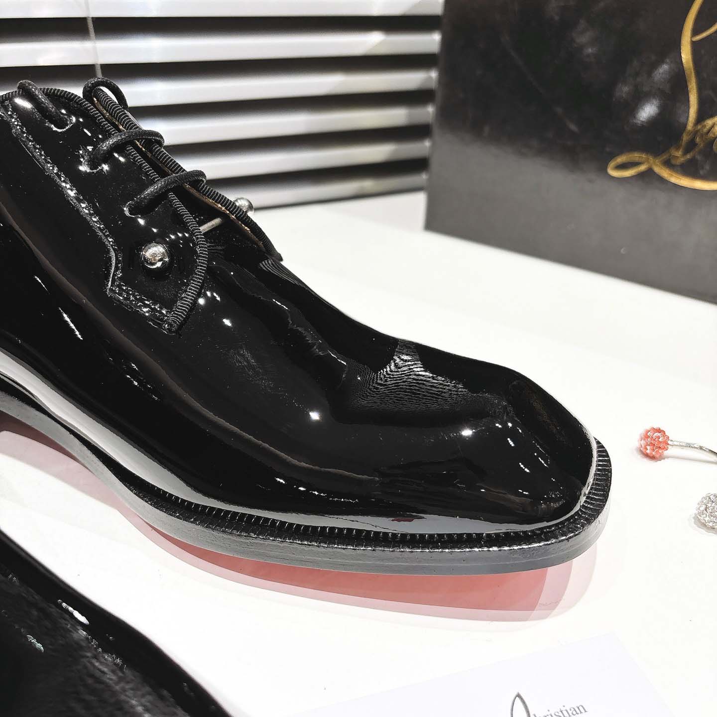 Christian Louboutin Chambeliss Derbies - Patent calf leather - DopestKickz