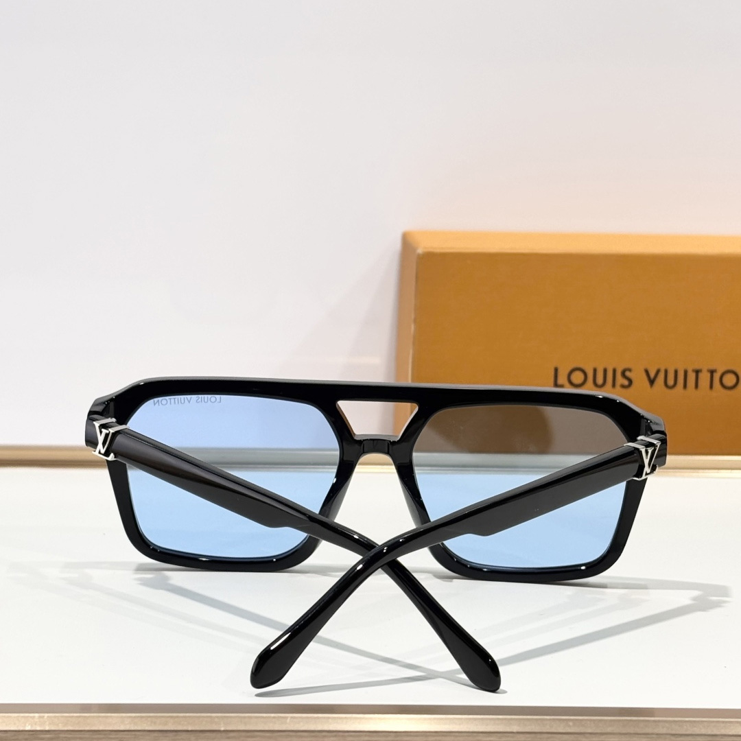 Louis Vuitton LV Hit Large Square Sunglasses   Z3059U - DopestKickz
