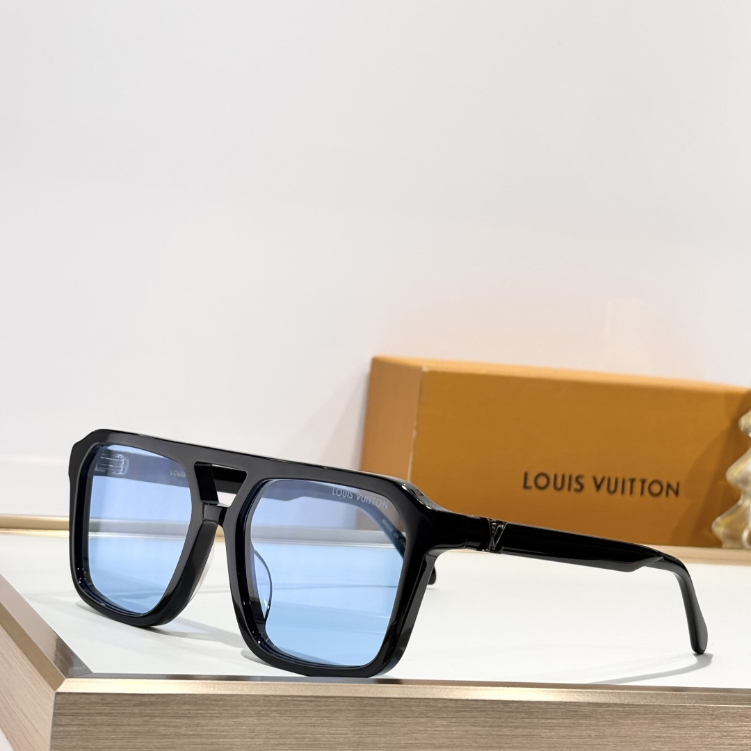 Louis Vuitton LV Hit Large Square Sunglasses   Z3059U - DopestKickz