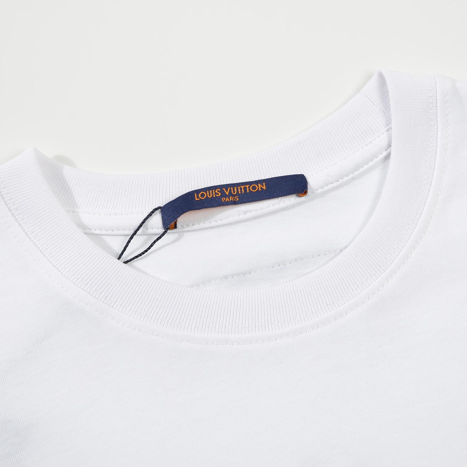 Louis Vuitton Graphic Cotton T-Shirt  1AHCW6 - DopestKickz