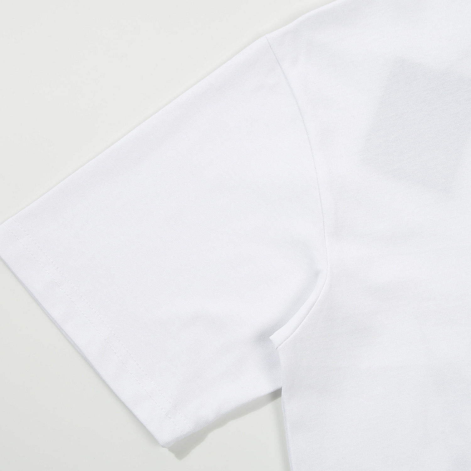 Louis Vuitton Graphic Cotton T-Shirt  1AHCW6 - DopestKickz