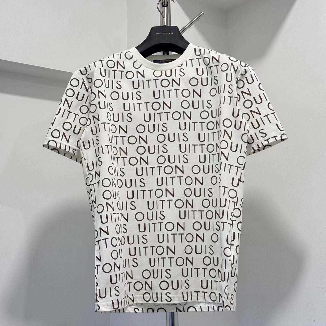 Louis Vuitton T-Shirt  - DopestKickz