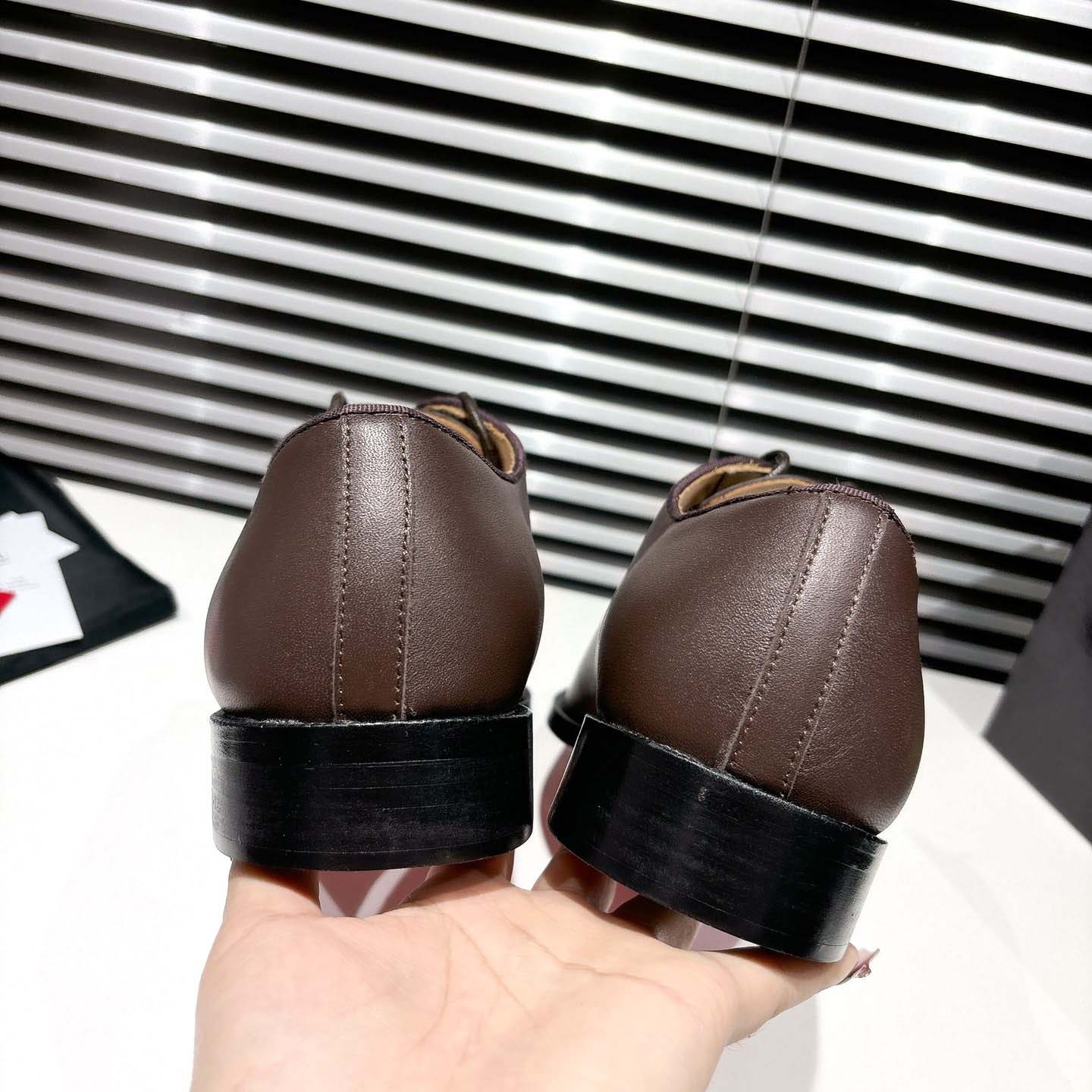 Christian Louboutin Chambeliss Derbies - Calf leather - DopestKickz