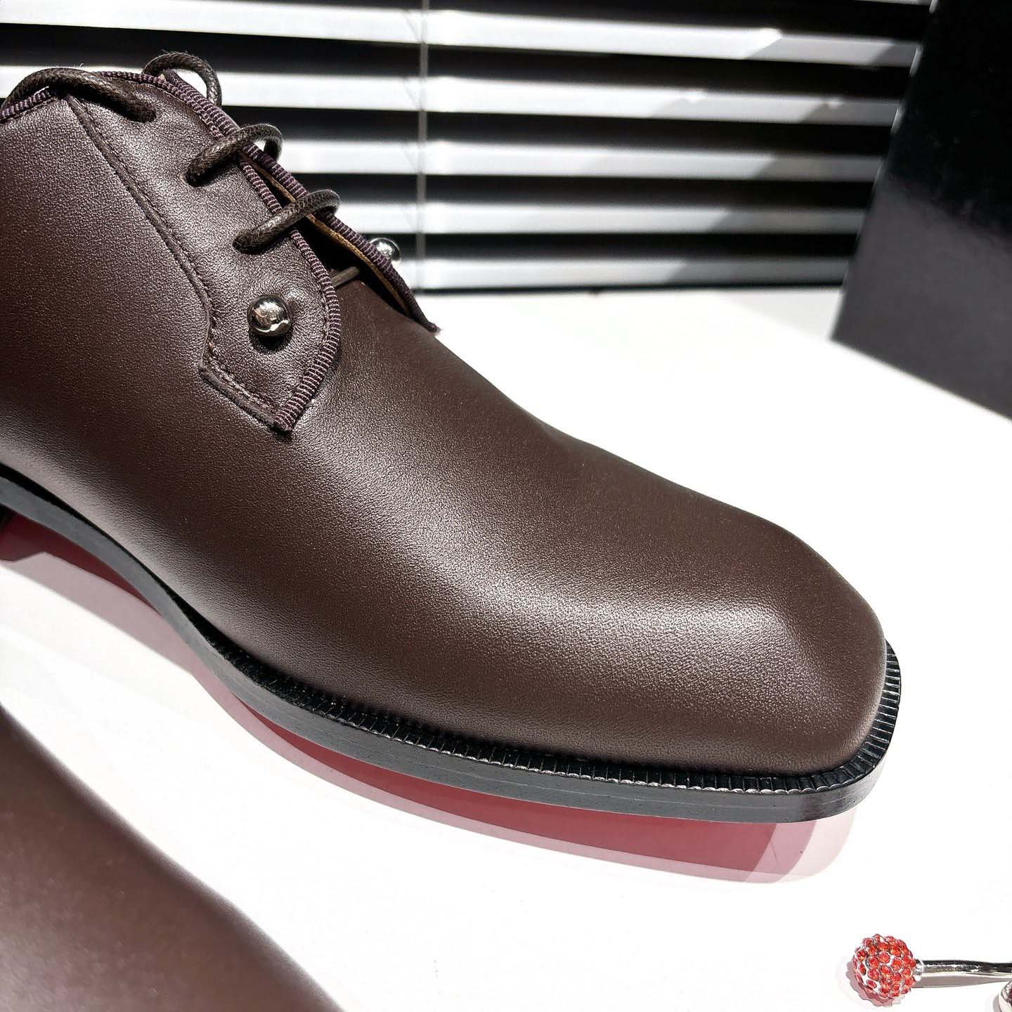 Christian Louboutin Chambeliss Derbies - Calf leather - DopestKickz