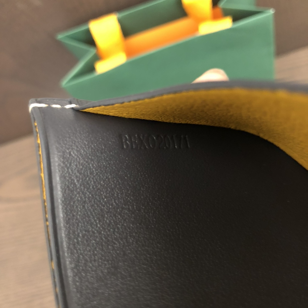 Goyard Saint-Sulpice Card Wallet - DopestKickz