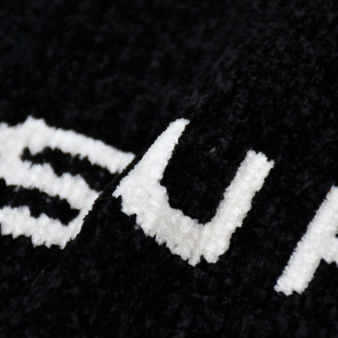 Supreme Chenille Sweater Vest  - DopestKickz