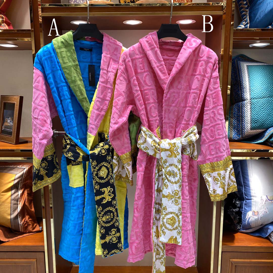 Versace Medusa Amplified Bathrobe - DopestKickz