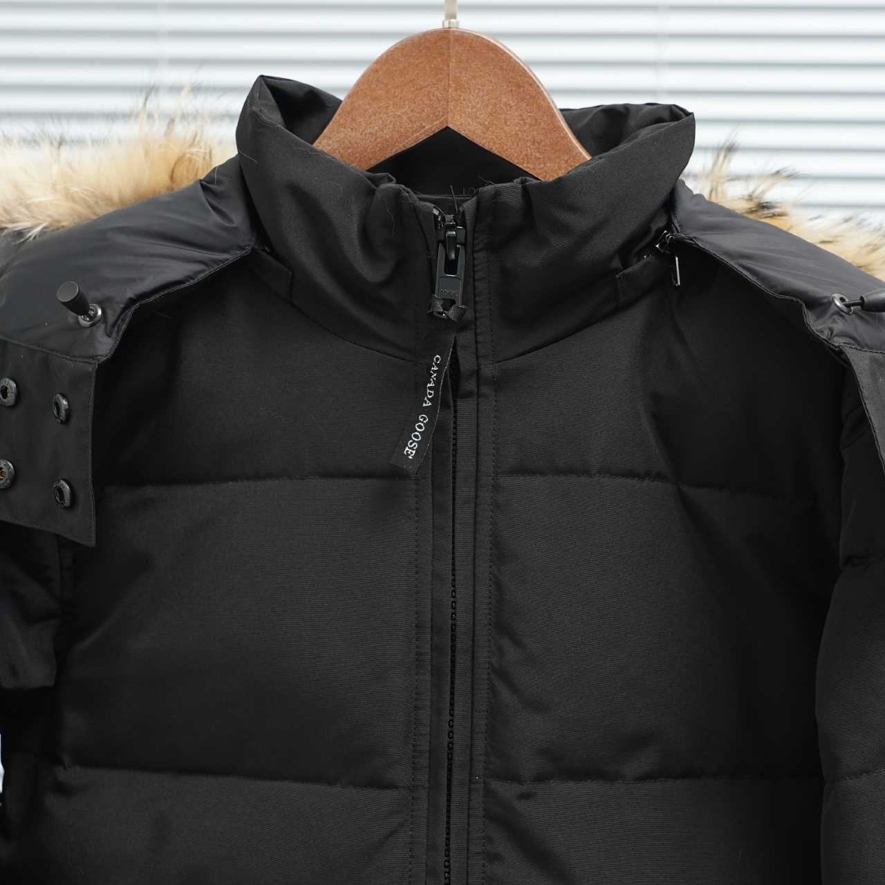 Canada Goose Chelsea Parka - DopestKickz