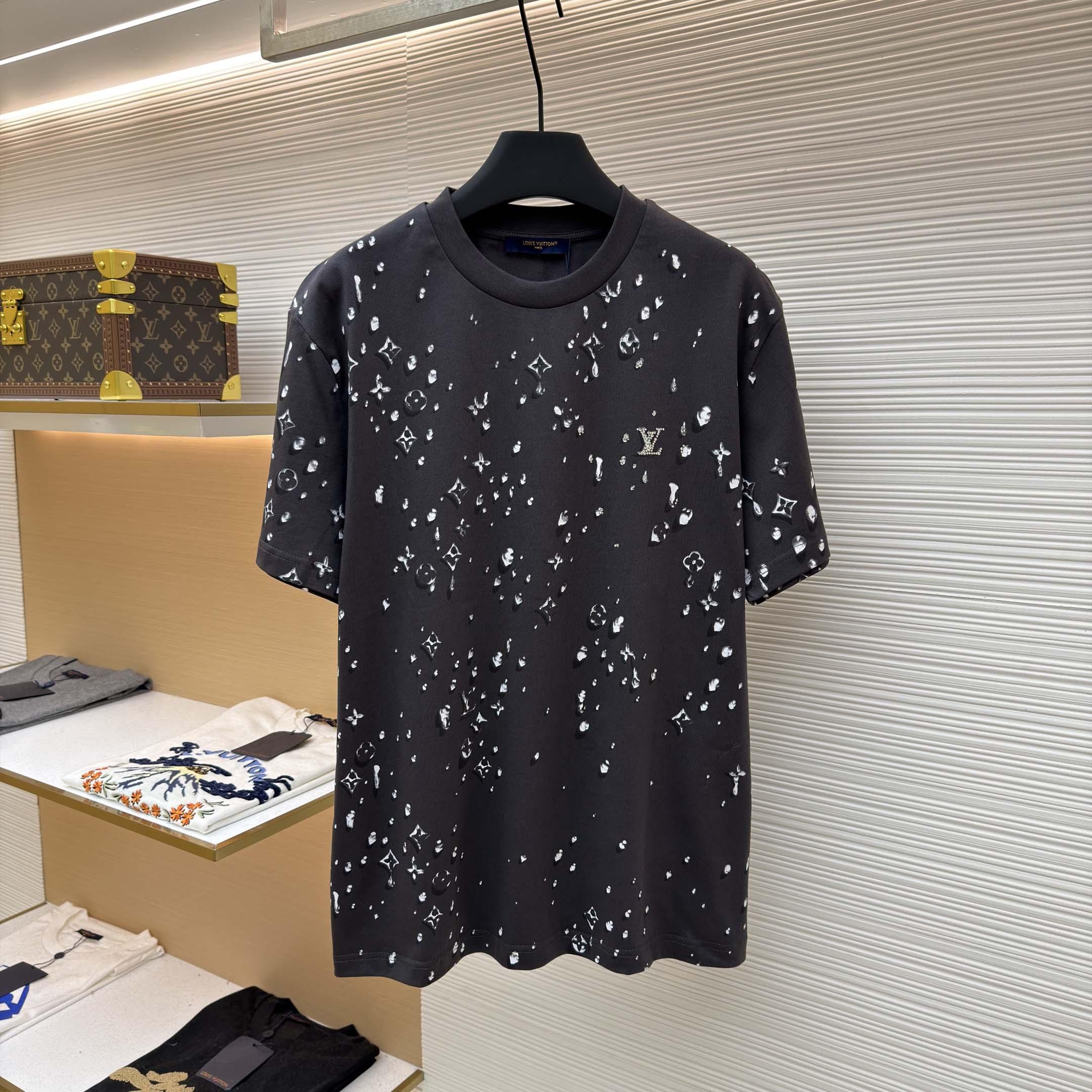 Louis Vuitton Monogram Short-Sleeved T-Shirt   1AJCBF - DopestKickz