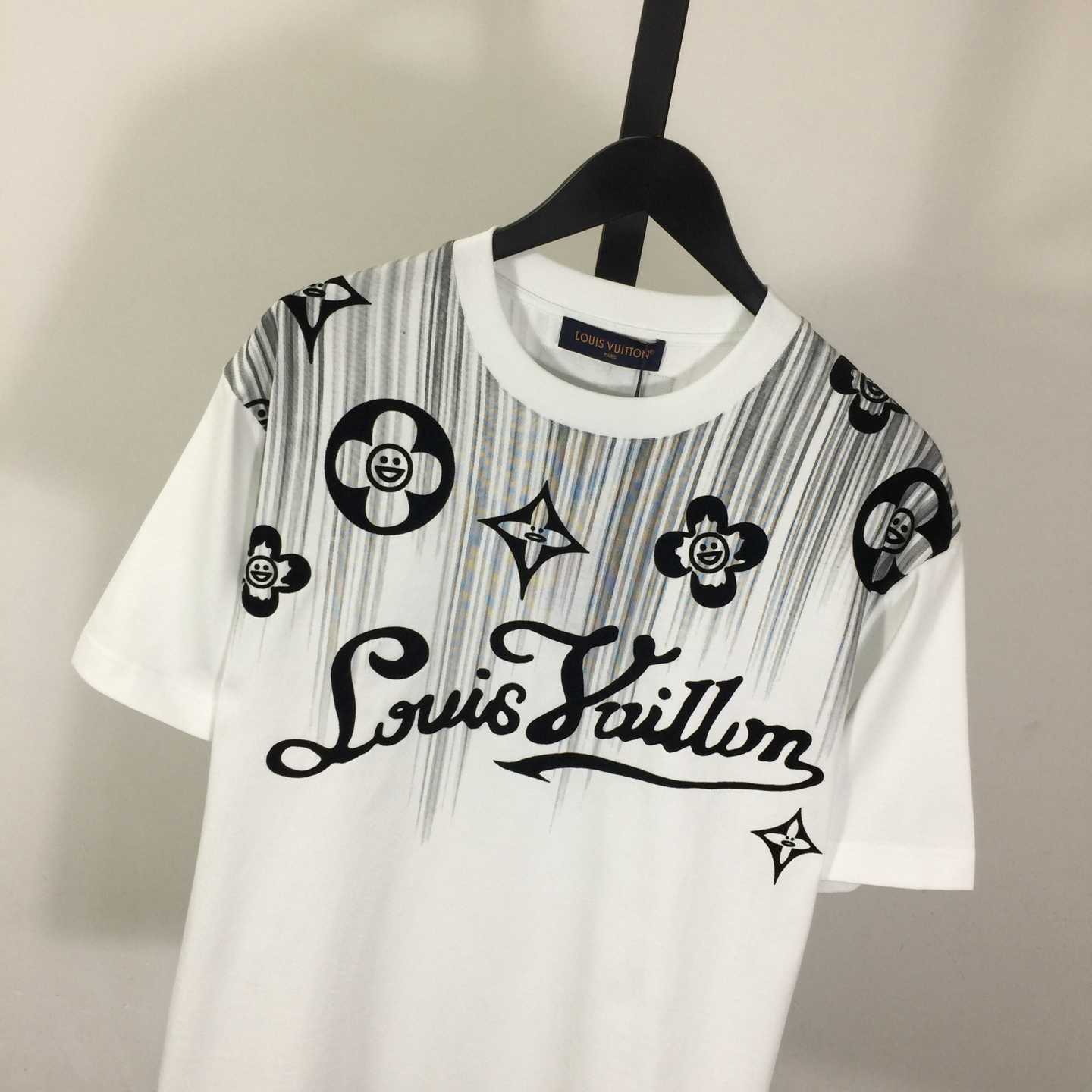 Louis Vuitton T-shirt Monogram - DopestKickz