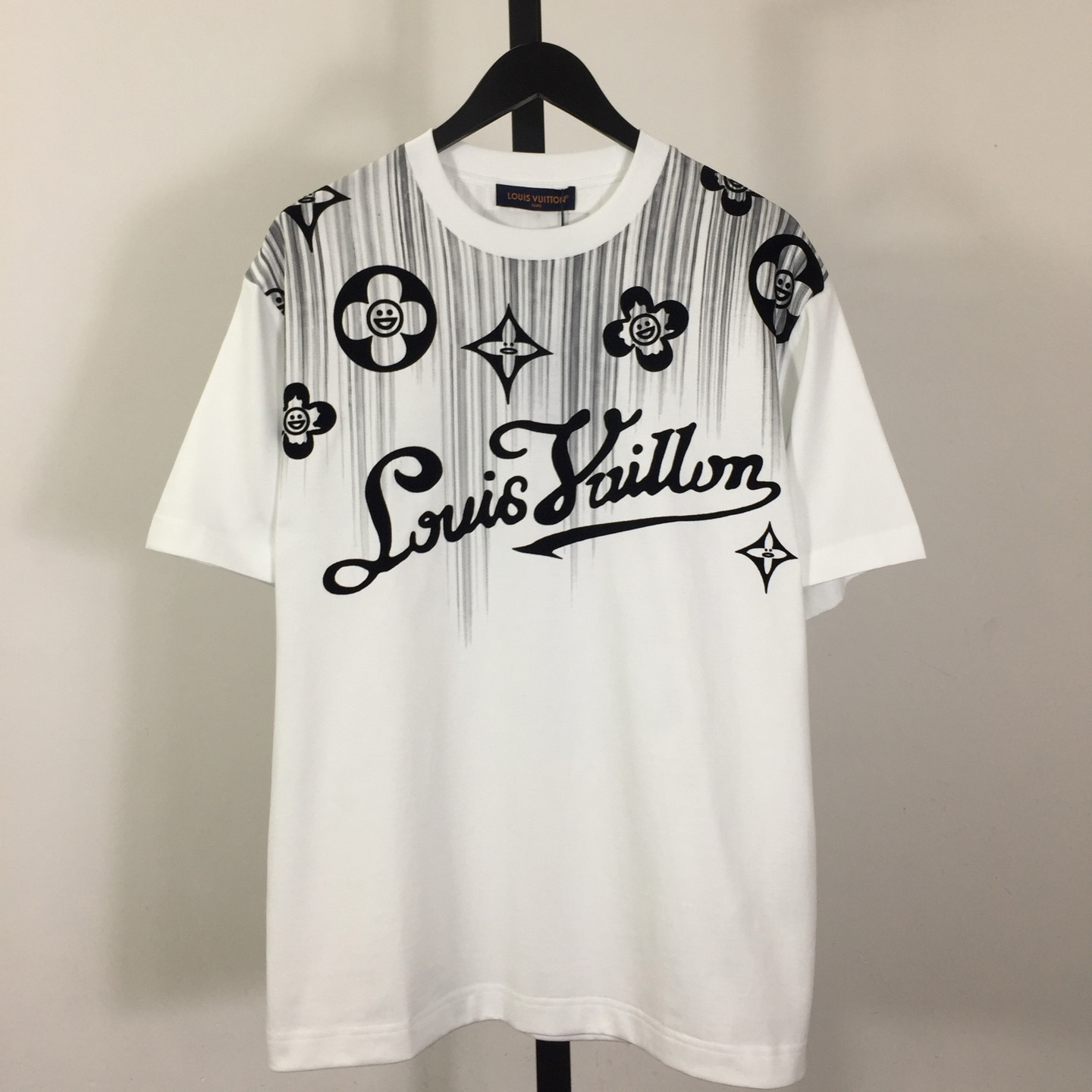 Louis Vuitton T-shirt Monogram - DopestKickz