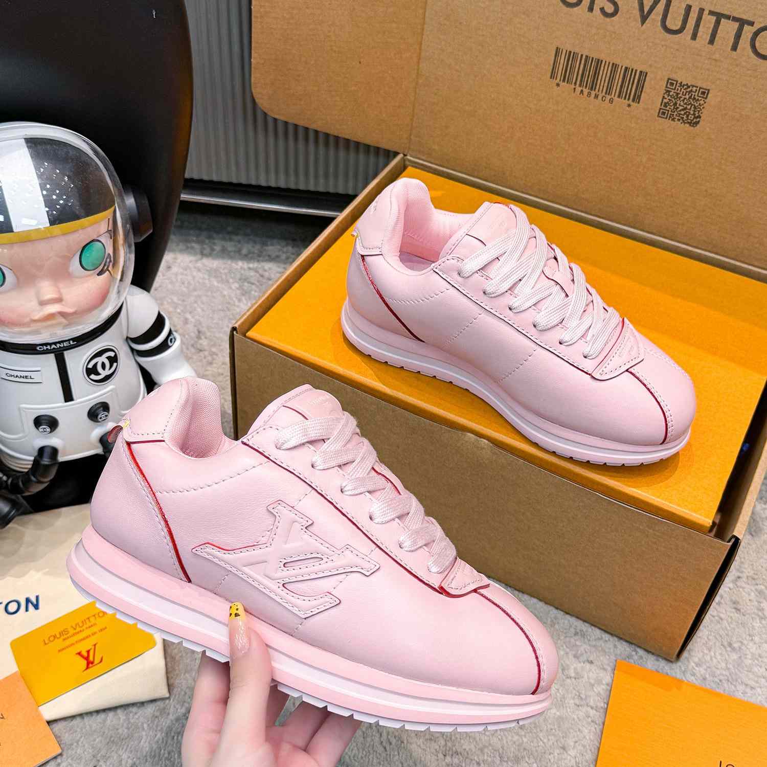 Louis Vuitton LV BUTTERSOFT Sneaker    1AIKWJ - DopestKickz