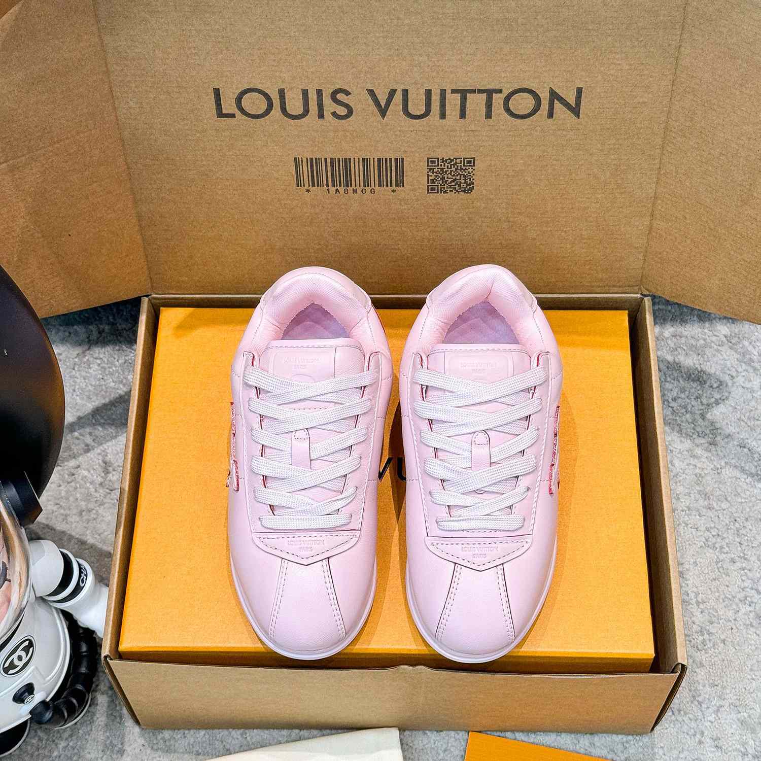 Louis Vuitton LV BUTTERSOFT Sneaker    1AIKWJ - DopestKickz
