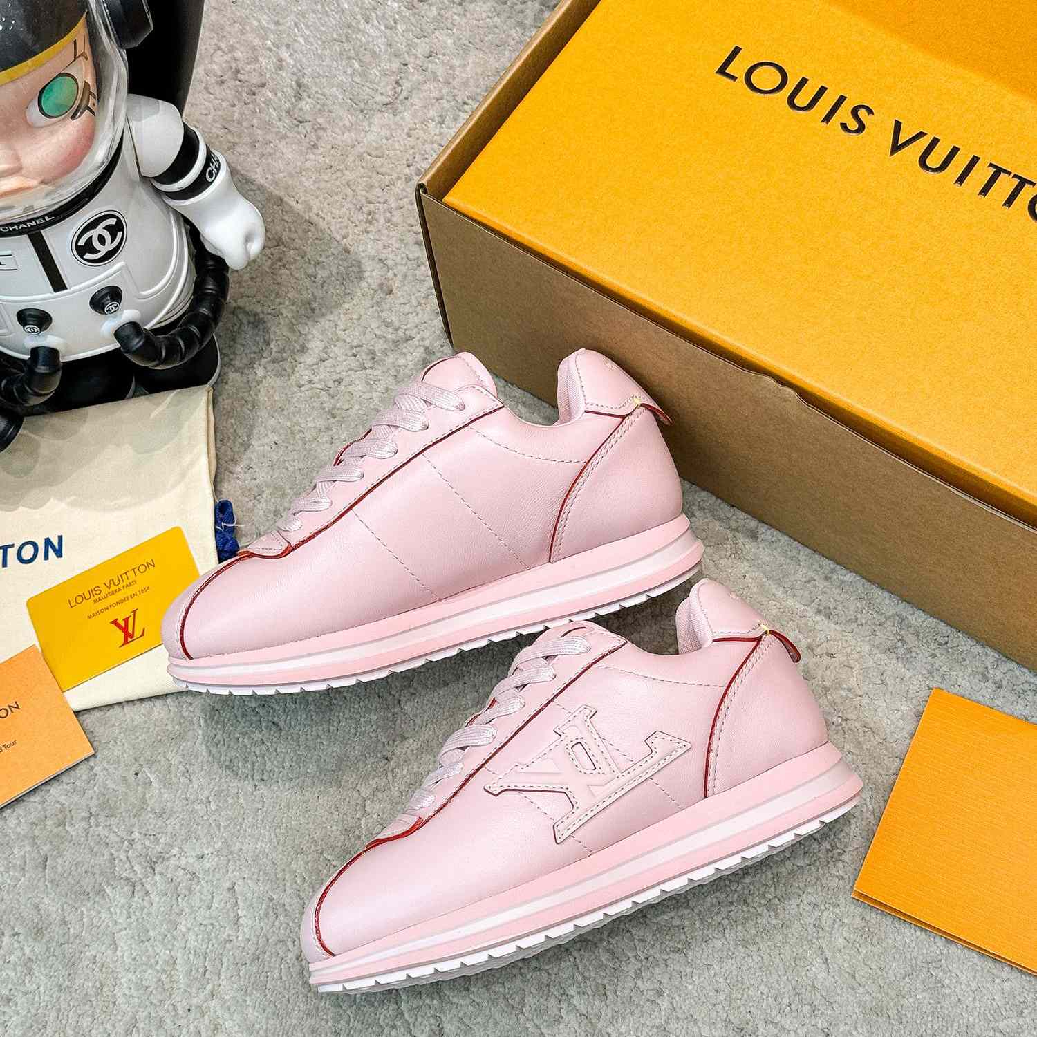 Louis Vuitton LV BUTTERSOFT Sneaker    1AIKWJ - DopestKickz