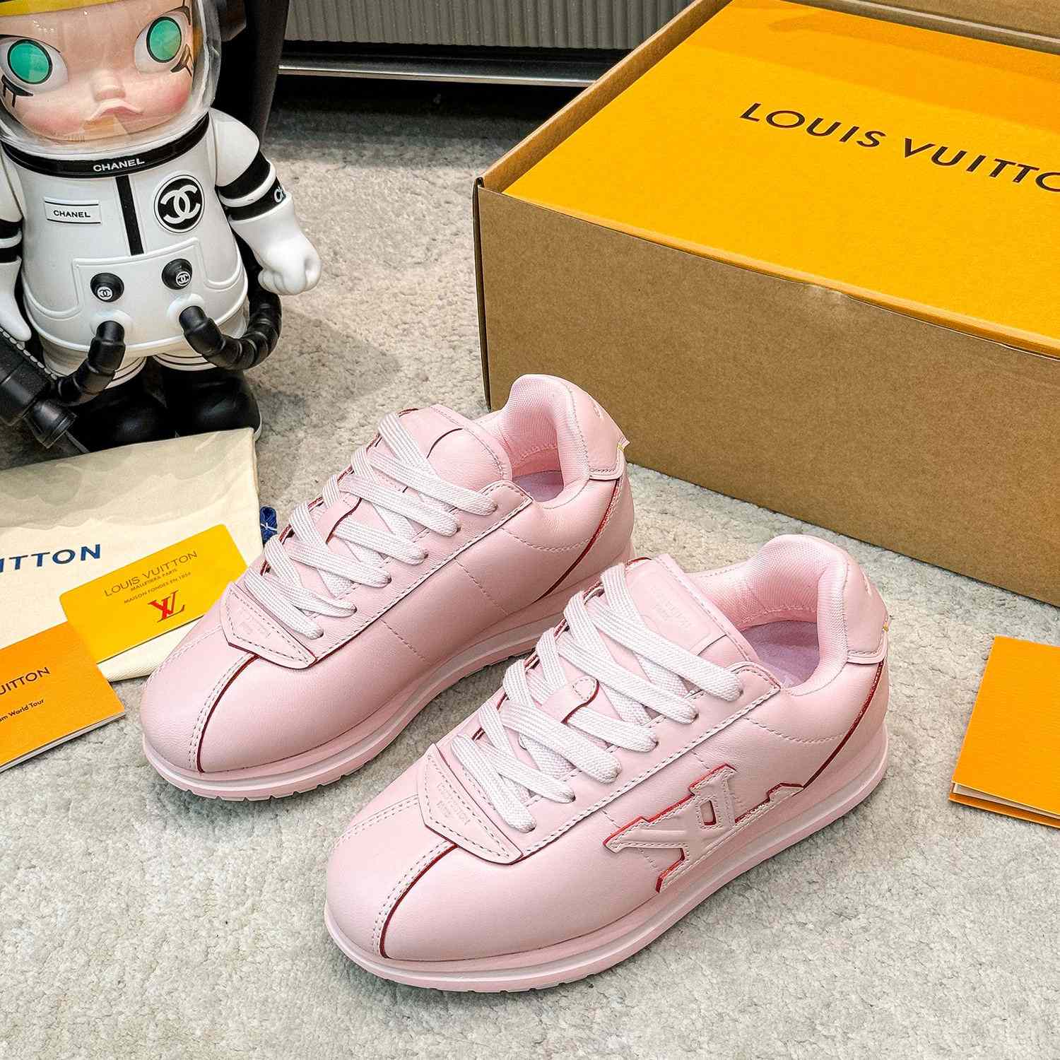 Louis Vuitton LV BUTTERSOFT Sneaker    1AIKWJ - DopestKickz