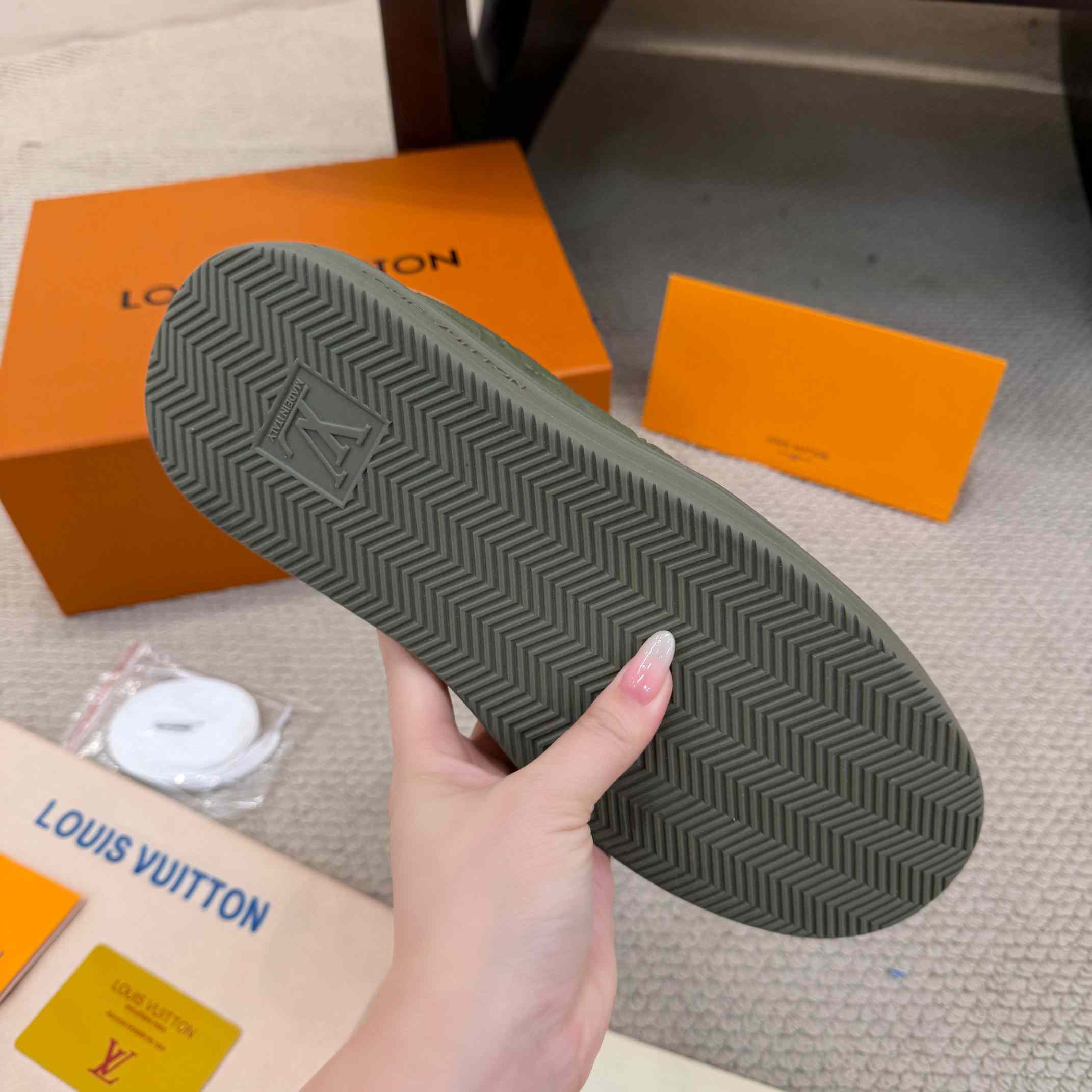 Louis Vuitton Beverly Hills Sneaker 1AJ912 - DopestKickz