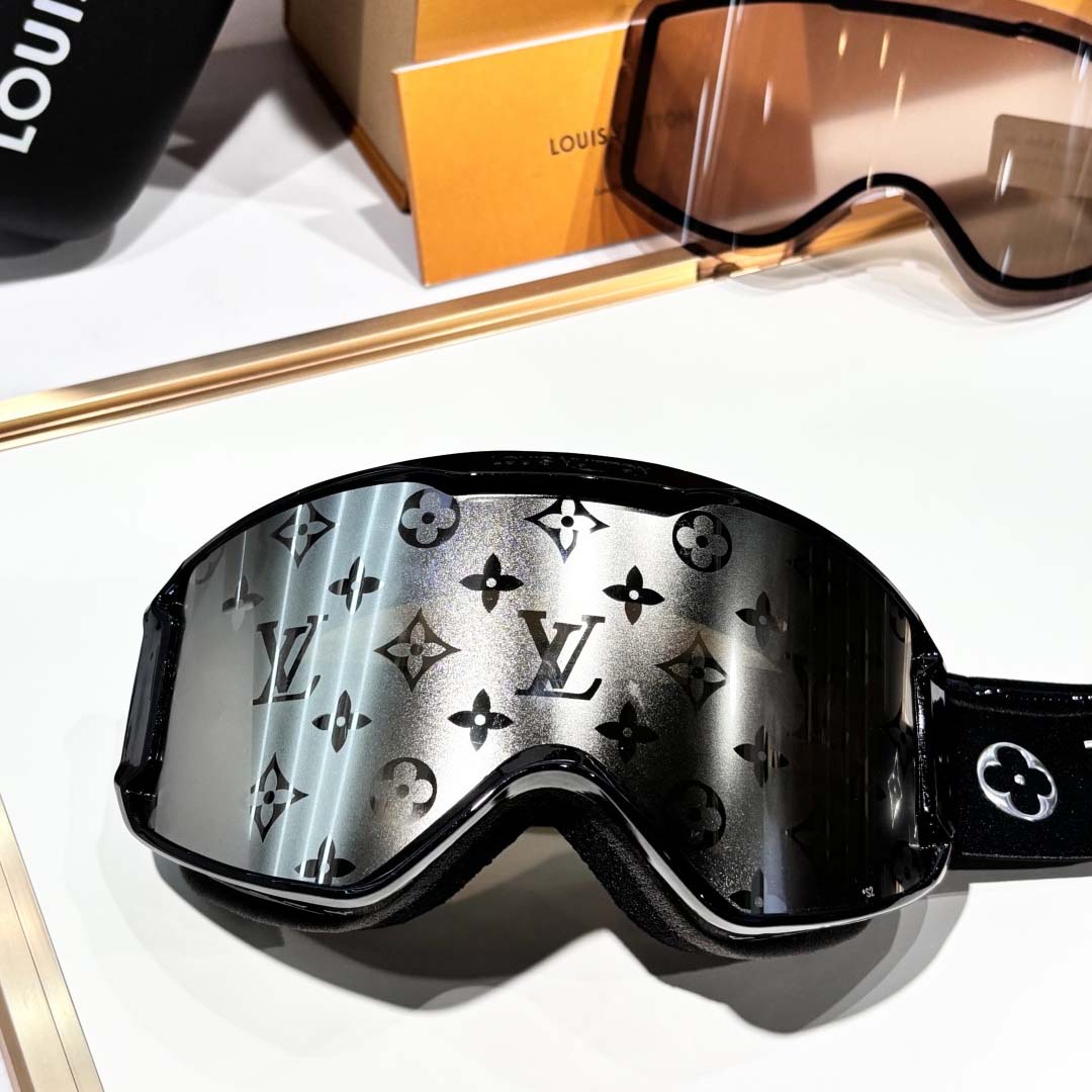 Louis Vuitton LV Snow Gradient Mask - DopestKickz