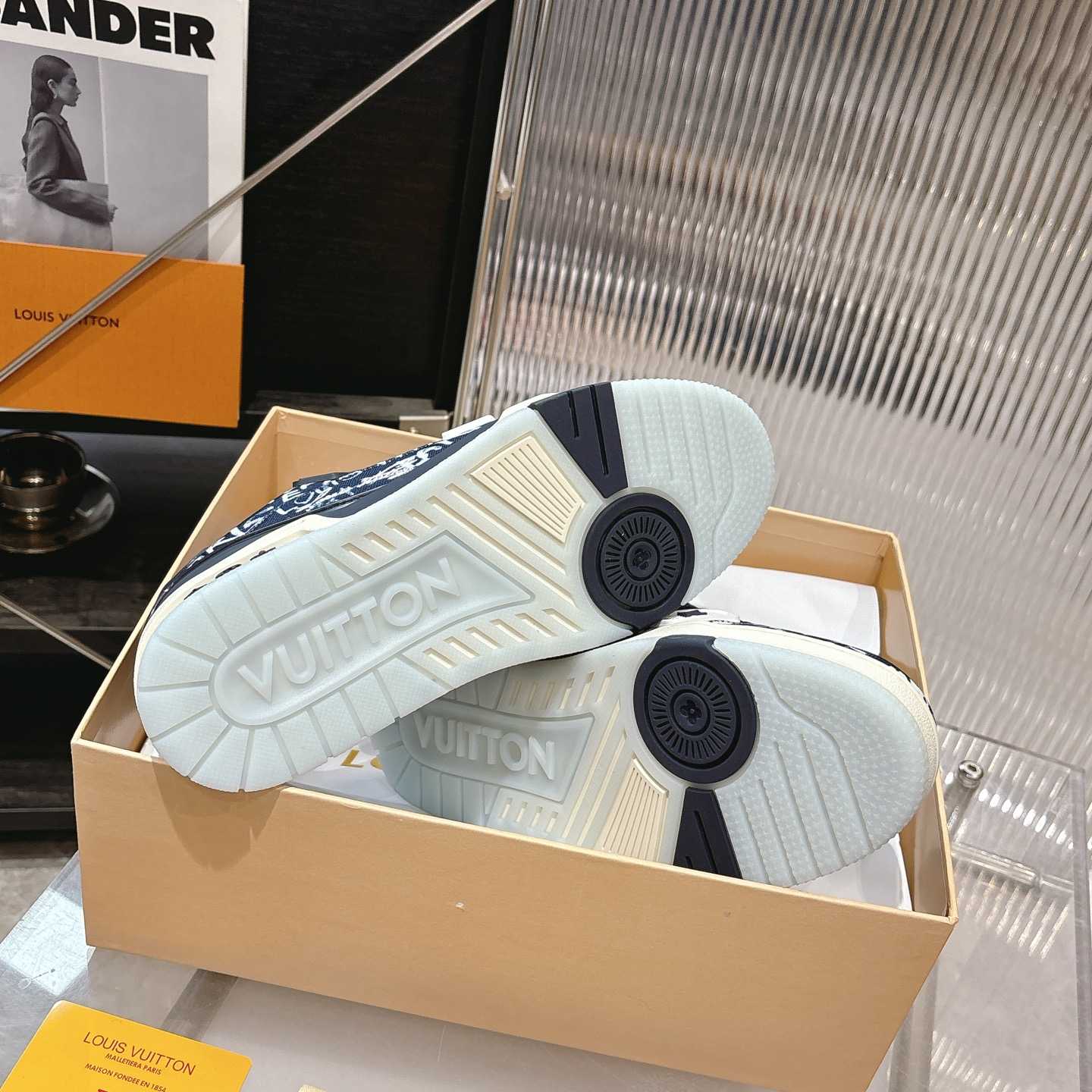 Louis Vuitton LV Trainer Sneaker    1AIKQ4 - DopestKickz