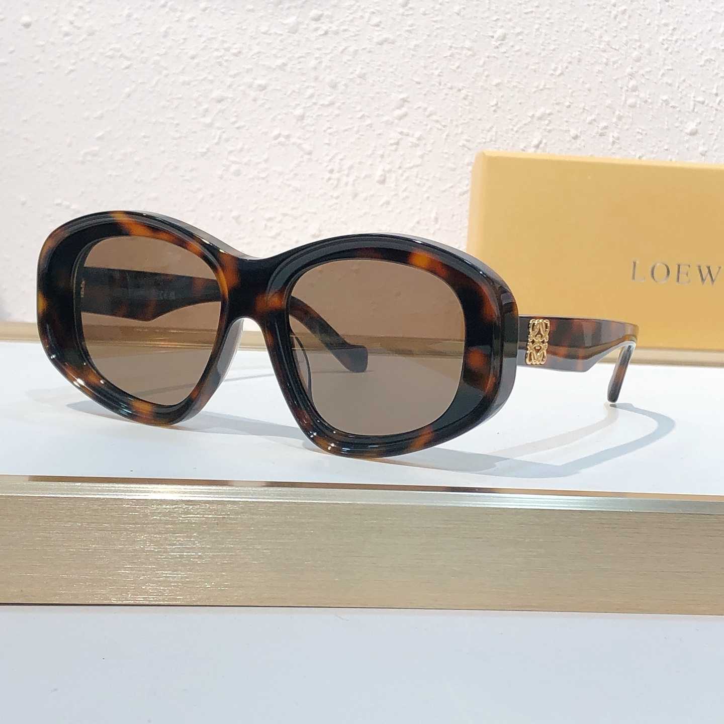 Loewe LW40181I Sunglasses  - DopestKickz