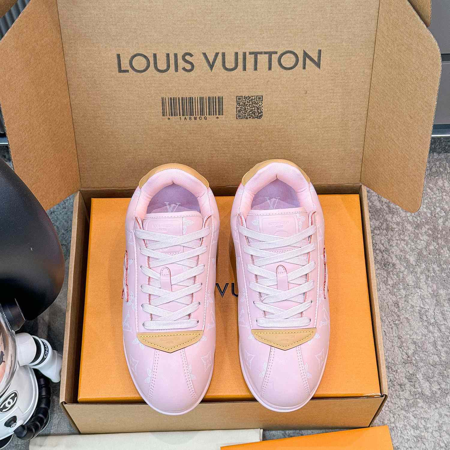 Louis Vuitton LV BUTTERSOFT Sneaker    1AINJE - DopestKickz