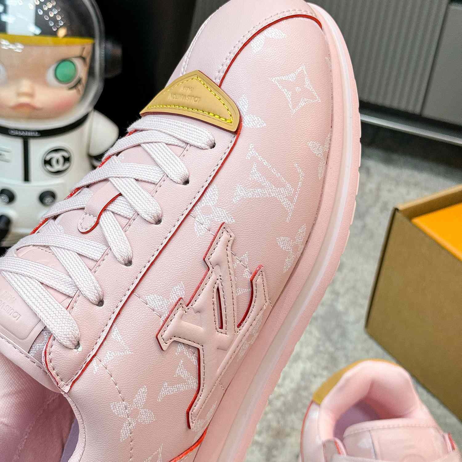Louis Vuitton LV BUTTERSOFT Sneaker    1AINJE - DopestKickz