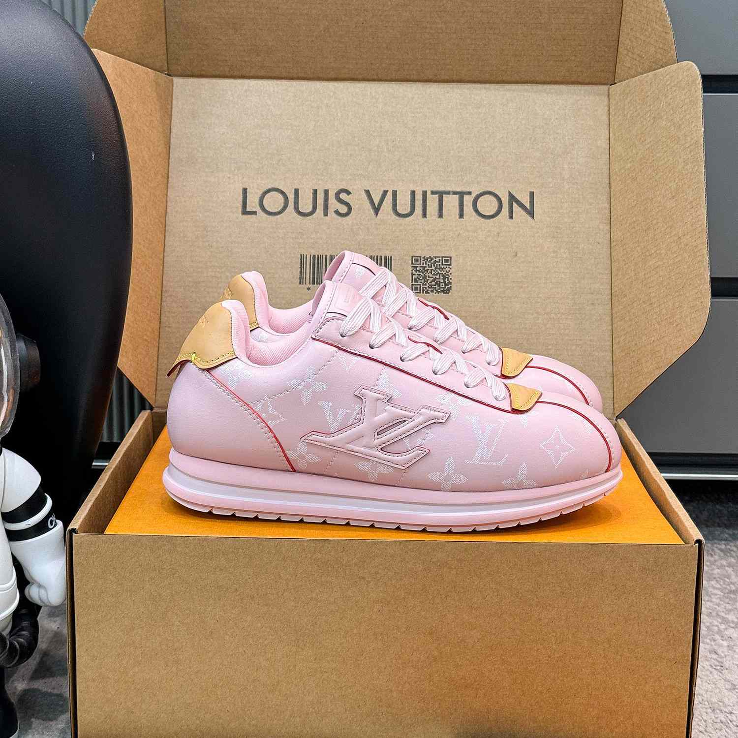 Louis Vuitton LV BUTTERSOFT Sneaker    1AINJE - DopestKickz