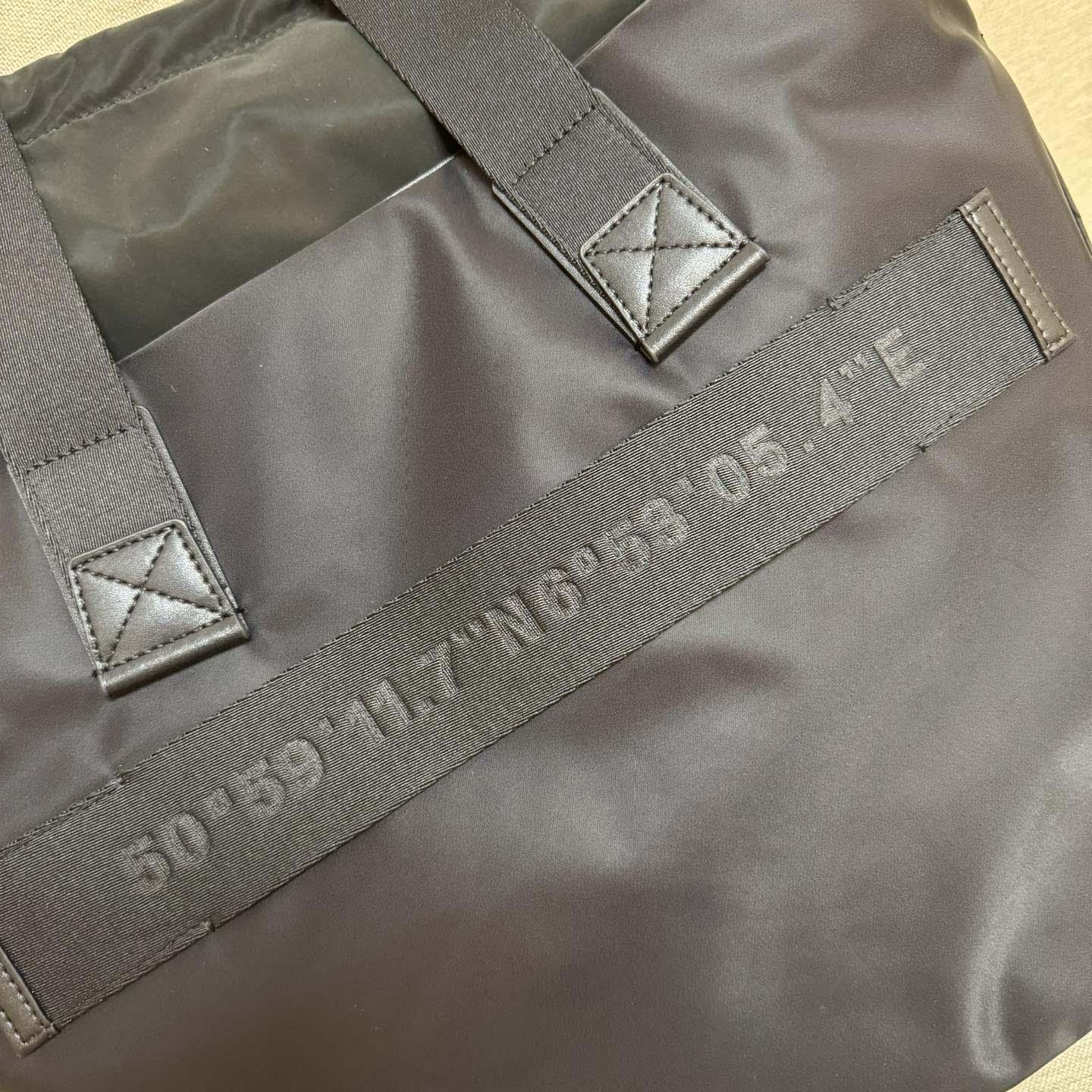 Rimowa Signature Sliding Tote  (39.5x33x15cm) - DopestKickz