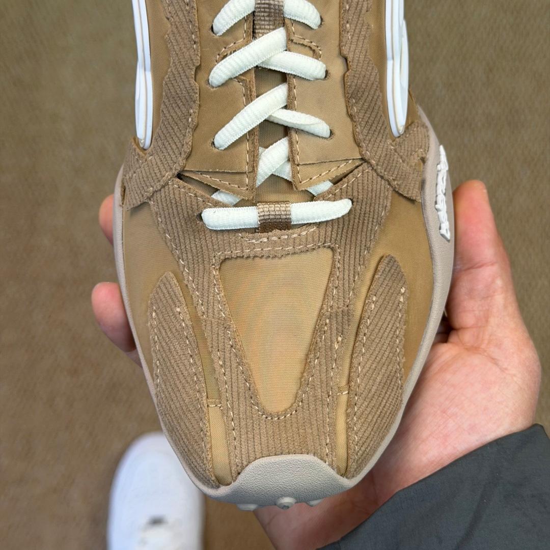 Balenciaga MONDAY ULTRA SNEAKER IN BEIGE/WHITE - DopestKickz