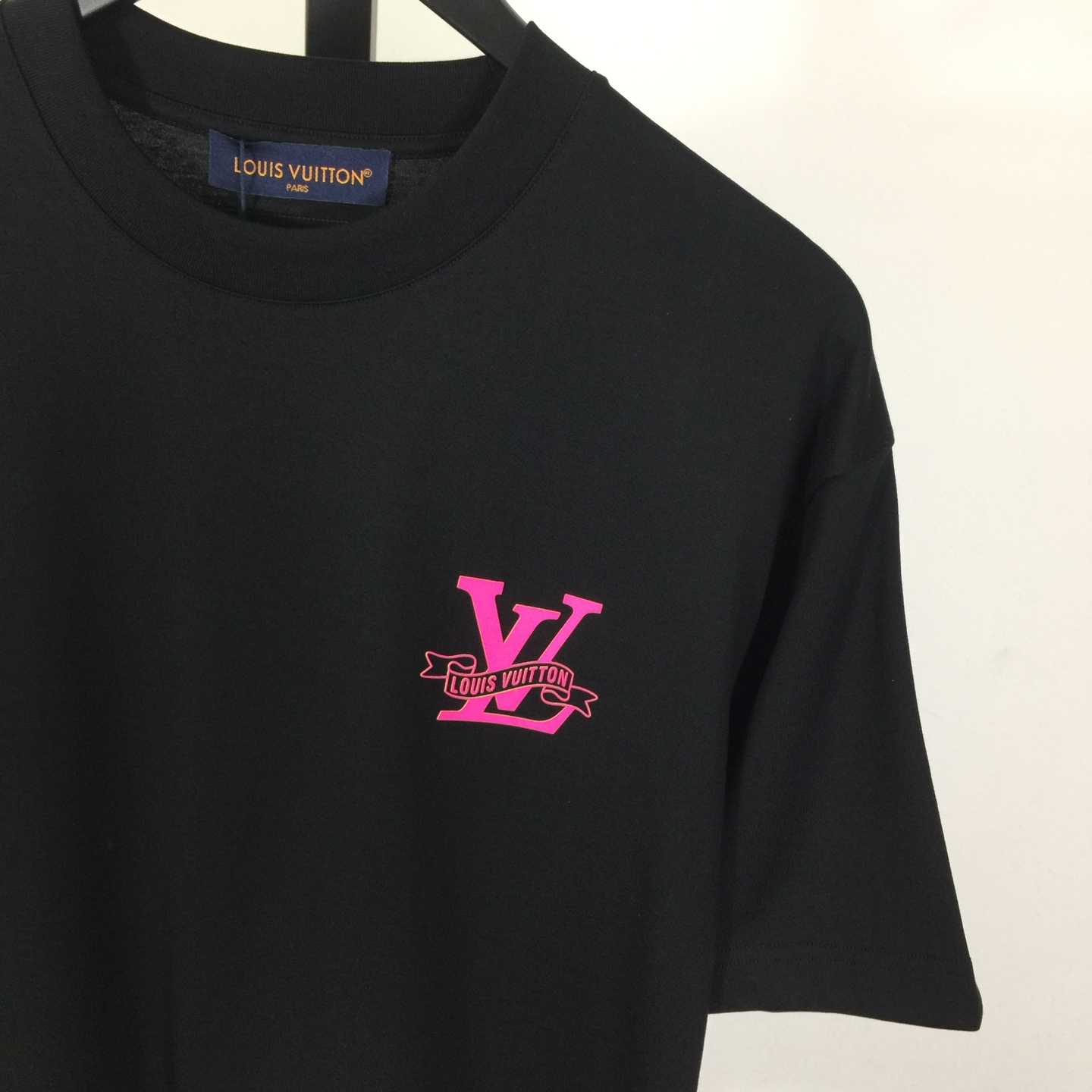 Louis Vuitton Cotton T-shirt Featuring Pink LV Logo Graphic On The Chest - DopestKickz