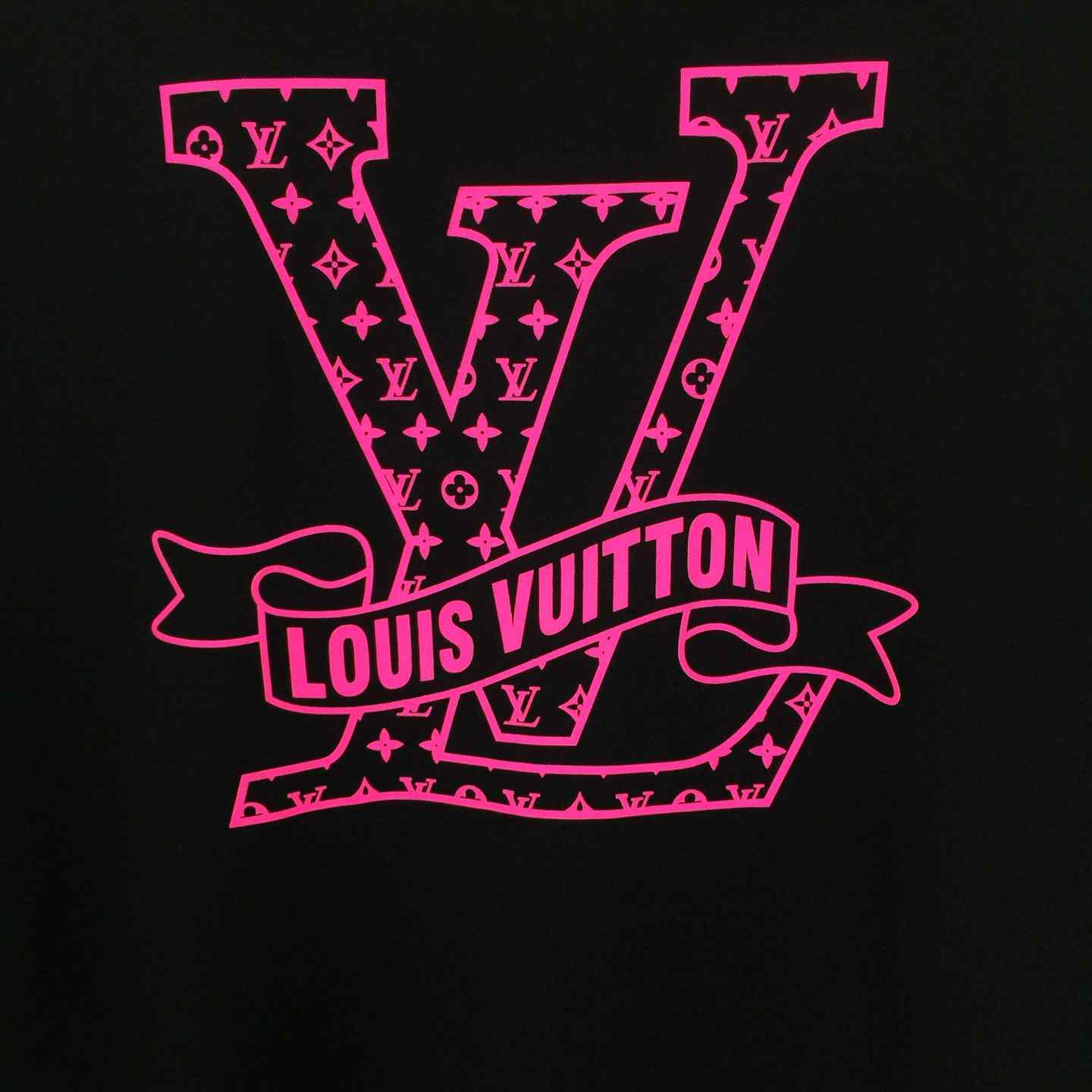 Louis Vuitton Cotton T-shirt Featuring Pink LV Logo Graphic On The Chest - DopestKickz