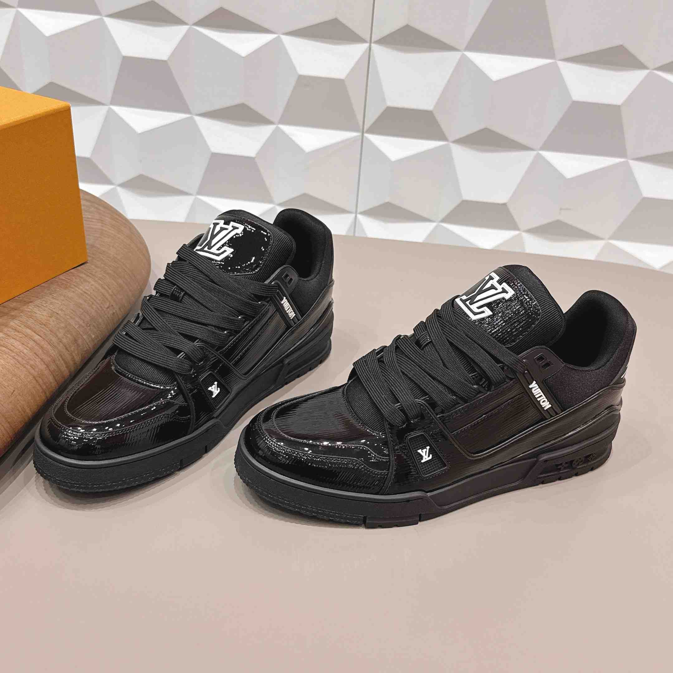 Louis Vuitton Trainer Sneaker 1AJ027 - DopestKickz