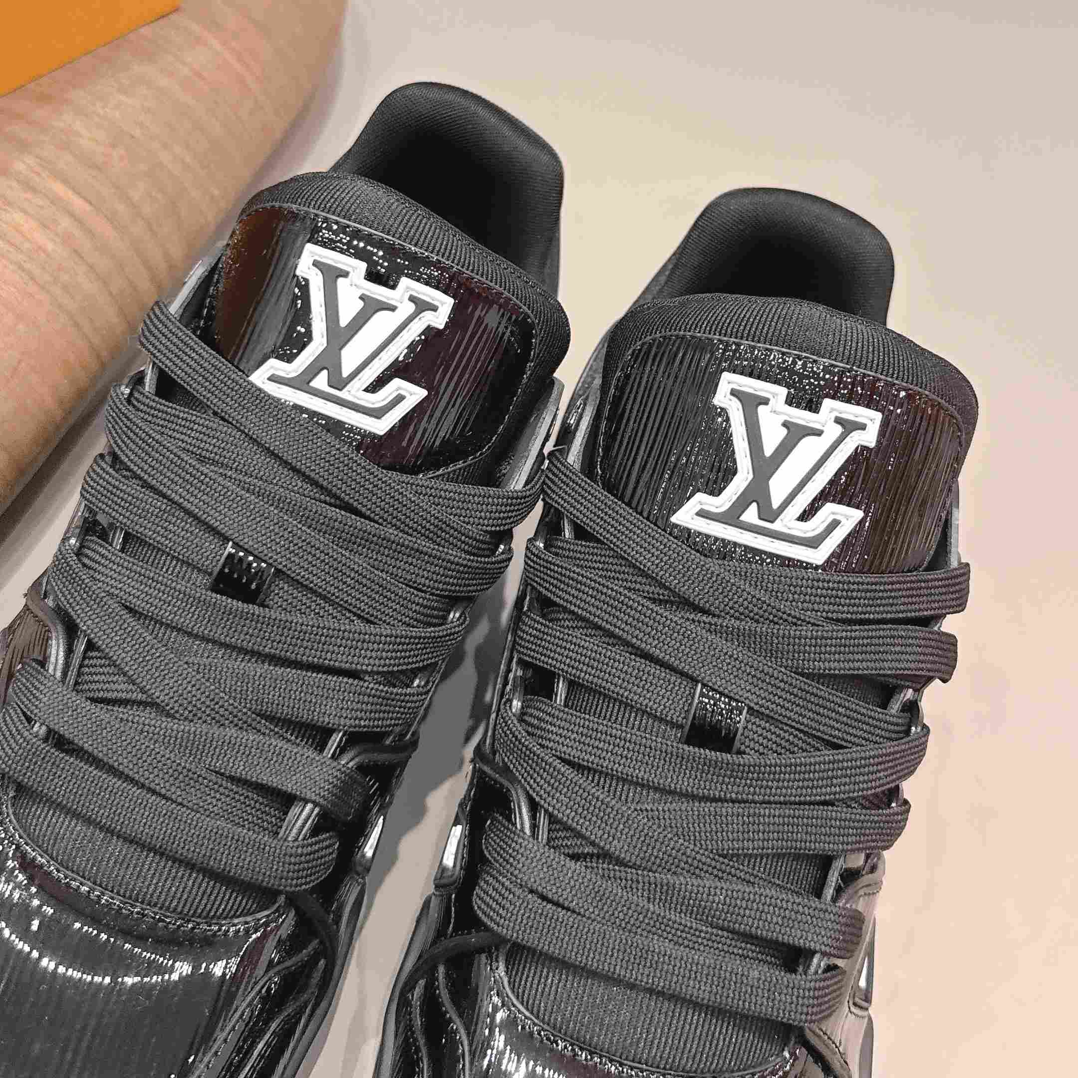 Louis Vuitton Trainer Sneaker 1AJ027 - DopestKickz